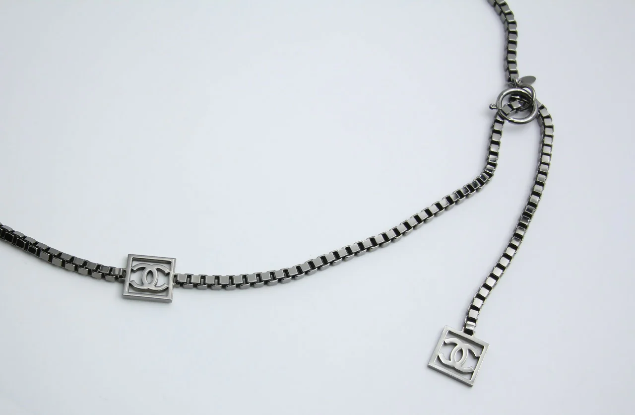 Chanel Vintage 06A Metal Four CC Silver Square Buckle Waist Chain 97CM - Image 6