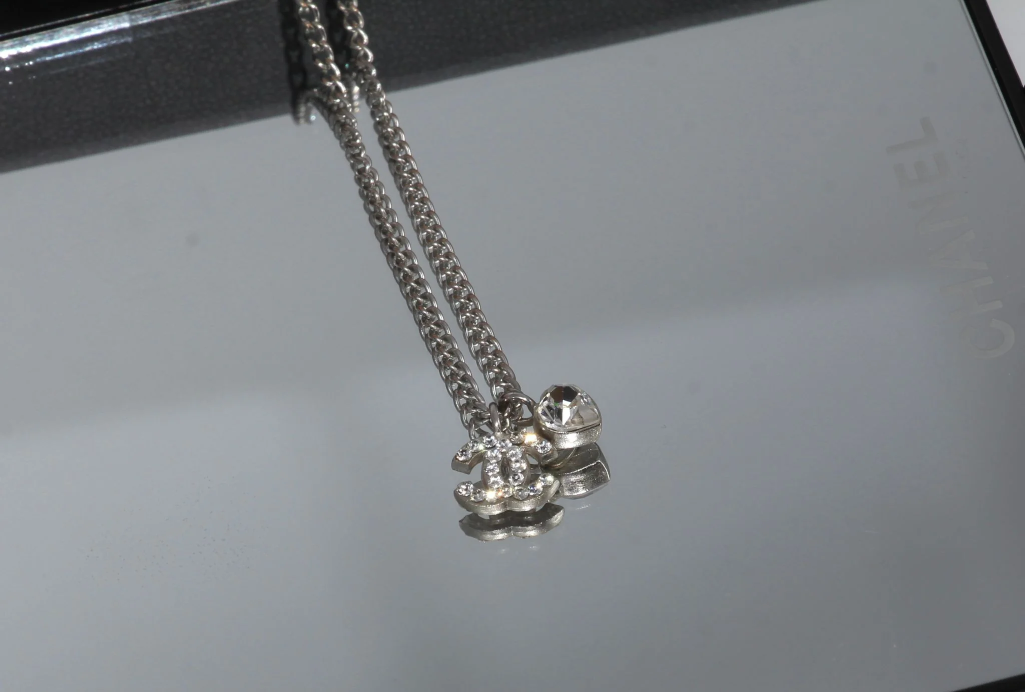 Chanel Vintage 06P Rhinestone Silver Heart-Shaped Necklace - Image 2