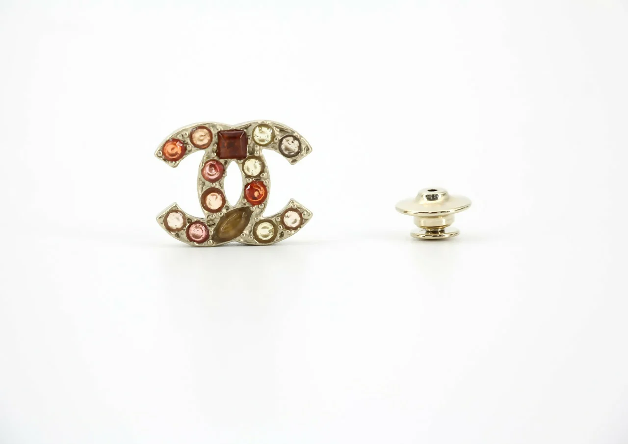 Chanel Vintage 07A Gripoix Red Orange & Yellow Pebble Brooch - Image 2