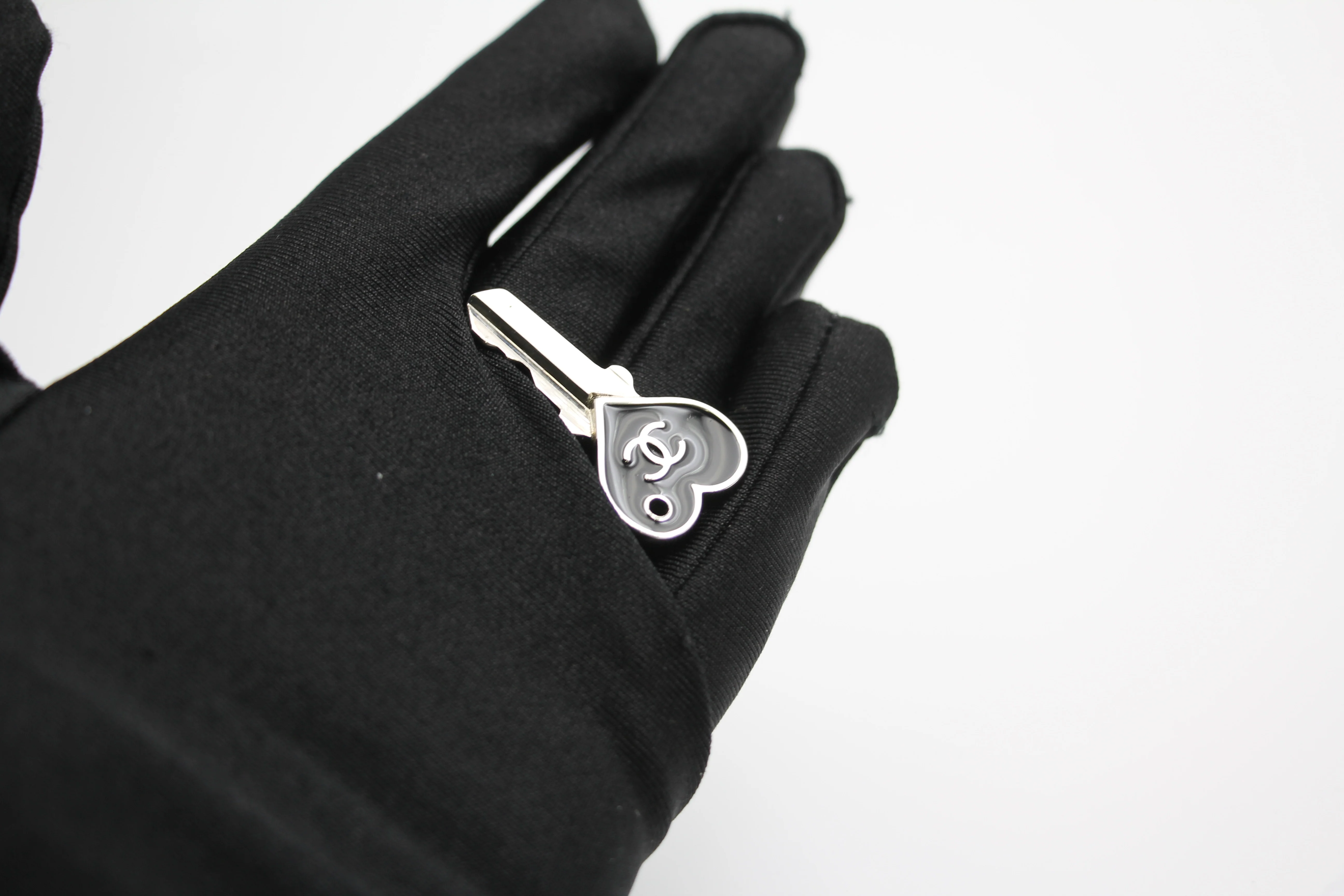 Chanel Vintage 07P Metal Heart-Shaped Key - Image 11