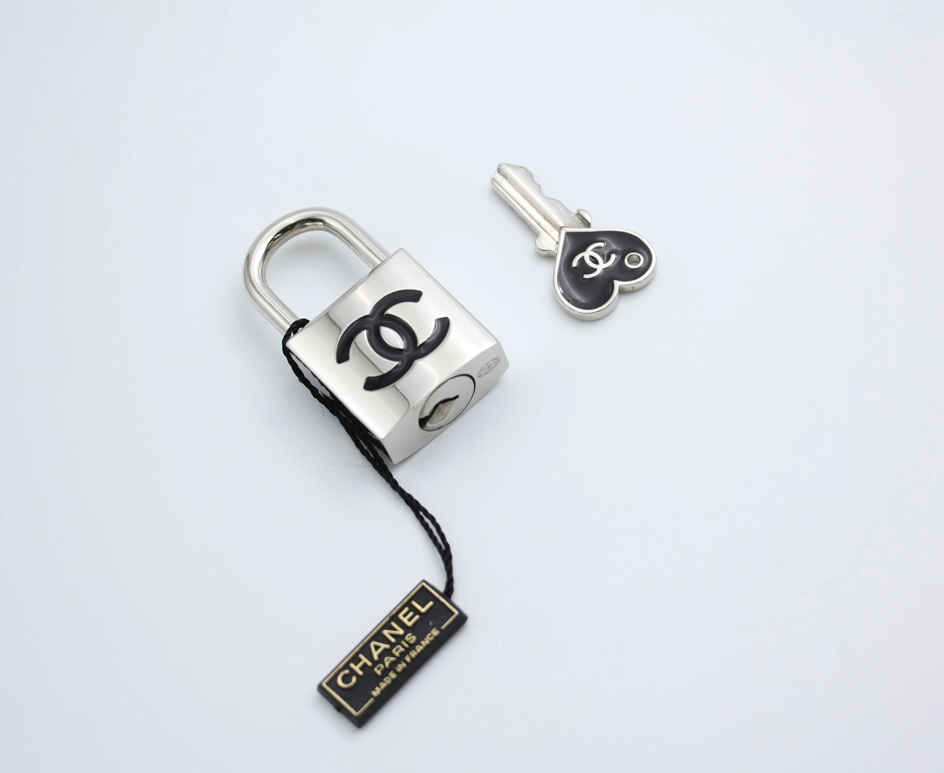 Chanel Vintage 07P Metal Heart-Shaped Key - Image 2