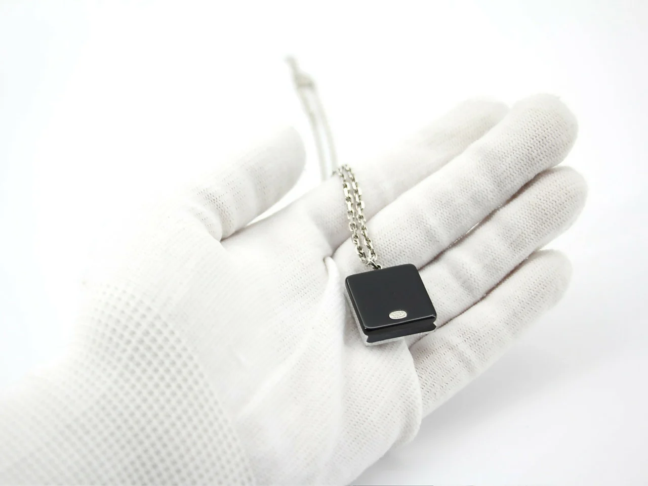 Chanel Vintage 10A Resin Transparent Square Black CC Pendant Necklace - Image 7