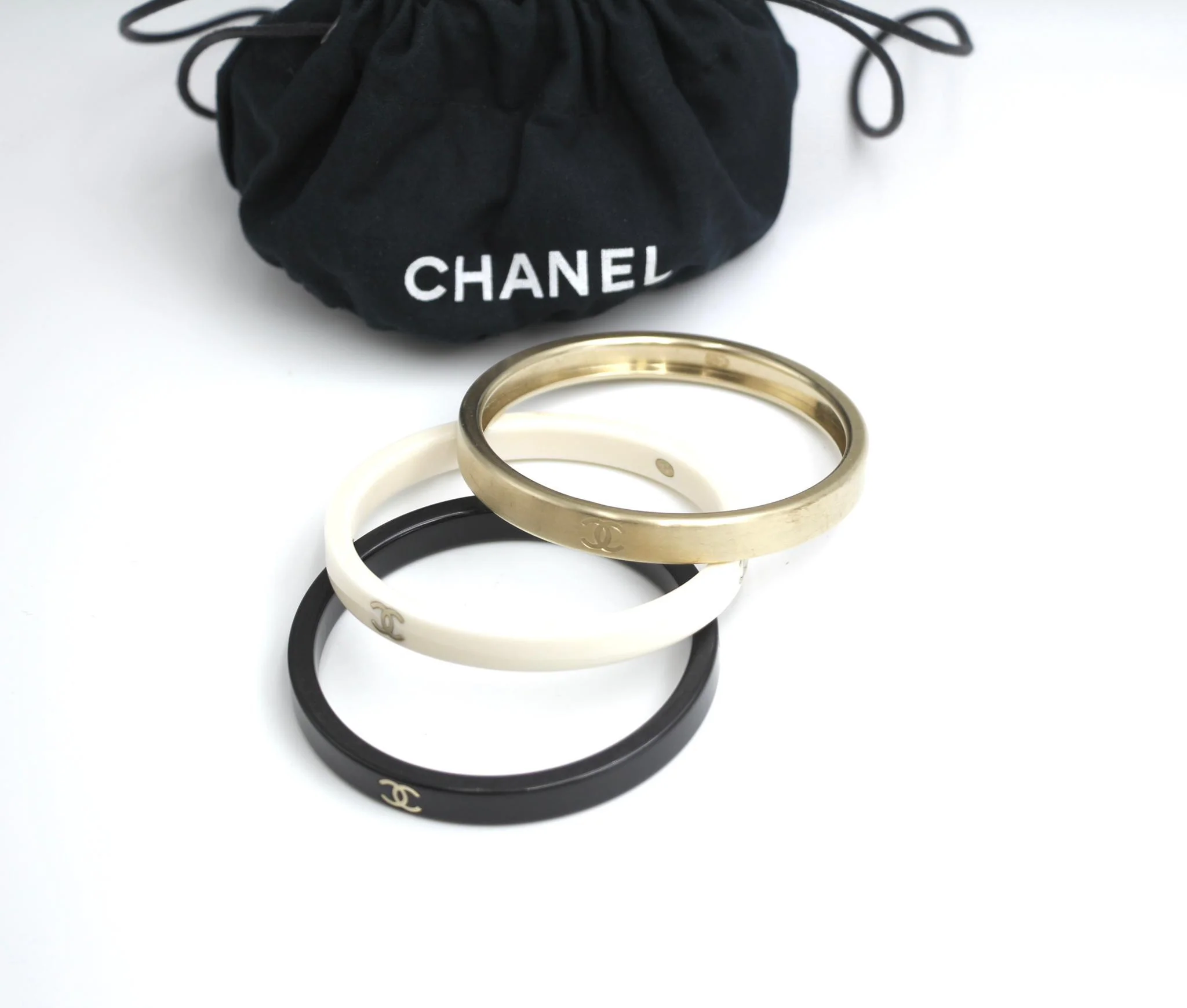 Chanel Vintage 10C Metal Resin Three Special Set Of Hand Chokers - Image 3