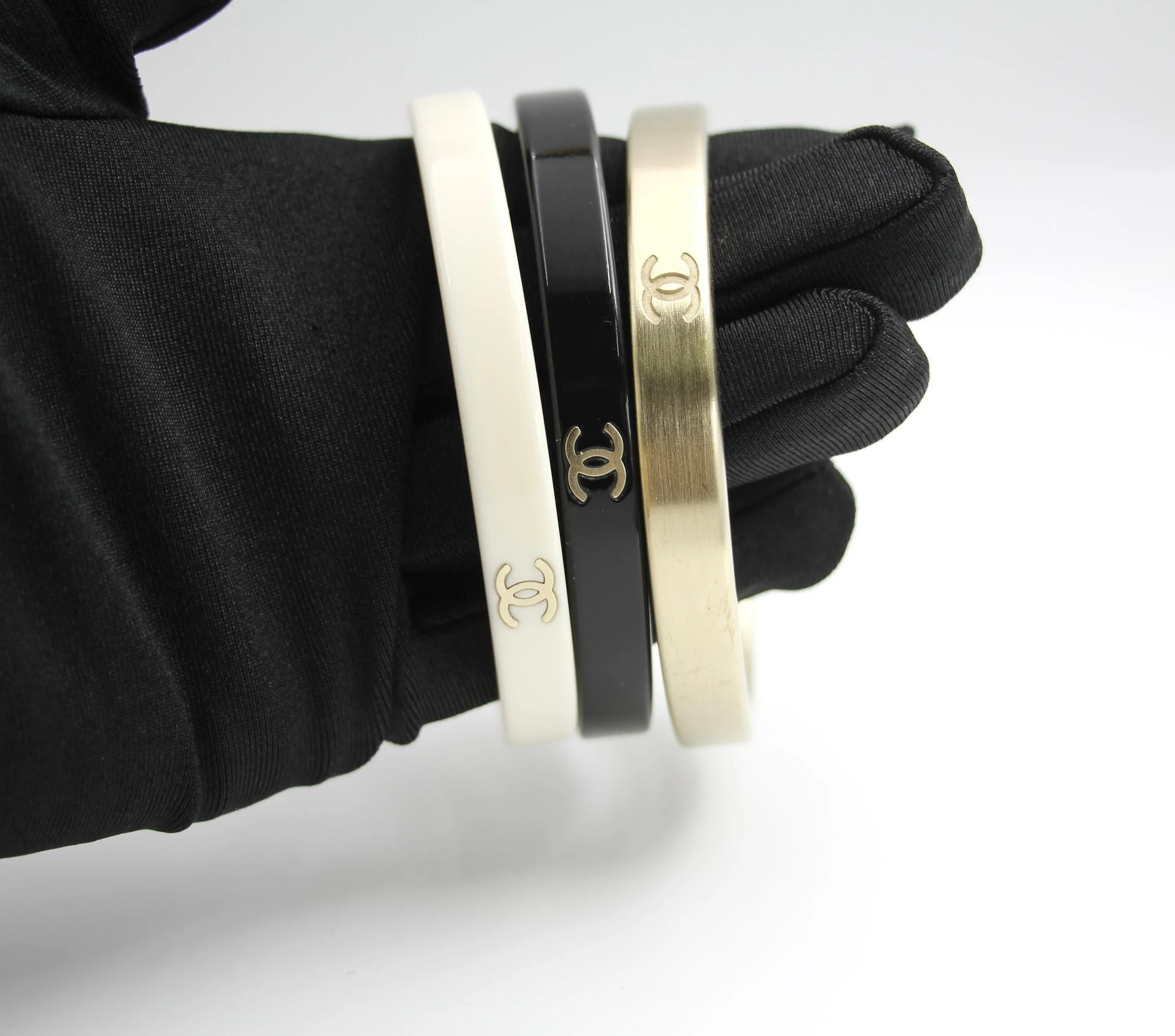 Chanel Vintage 10C Metal Resin Three Special Set Of Hand Chokers - Image 4