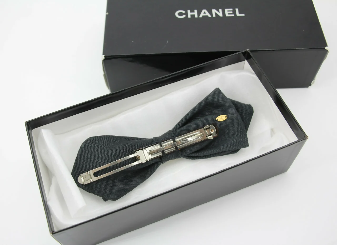 Chanel Vintage 1881-85 Denim Black Bow Hair Clip - Image 3