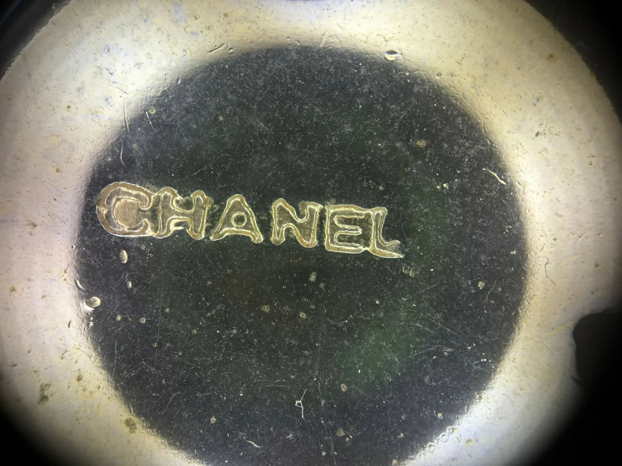 Chanel Vintage 1954-71 Rhinestone Gold-plated CC Logo Brooch - Image 9