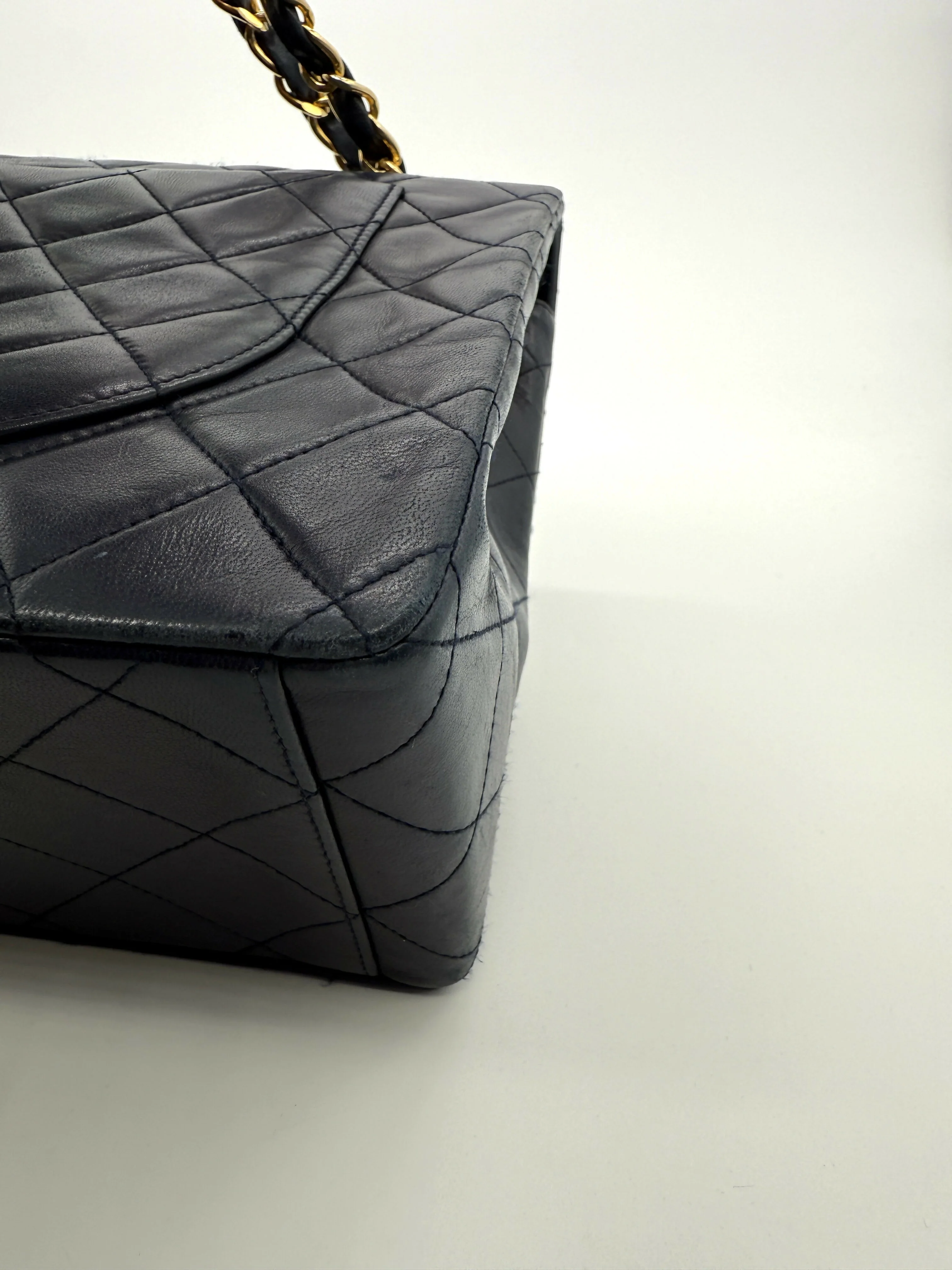 Chanel Vintage 1980s Navy Lambskin Maxi Classic Single Flap- Series 1 - Image 6
