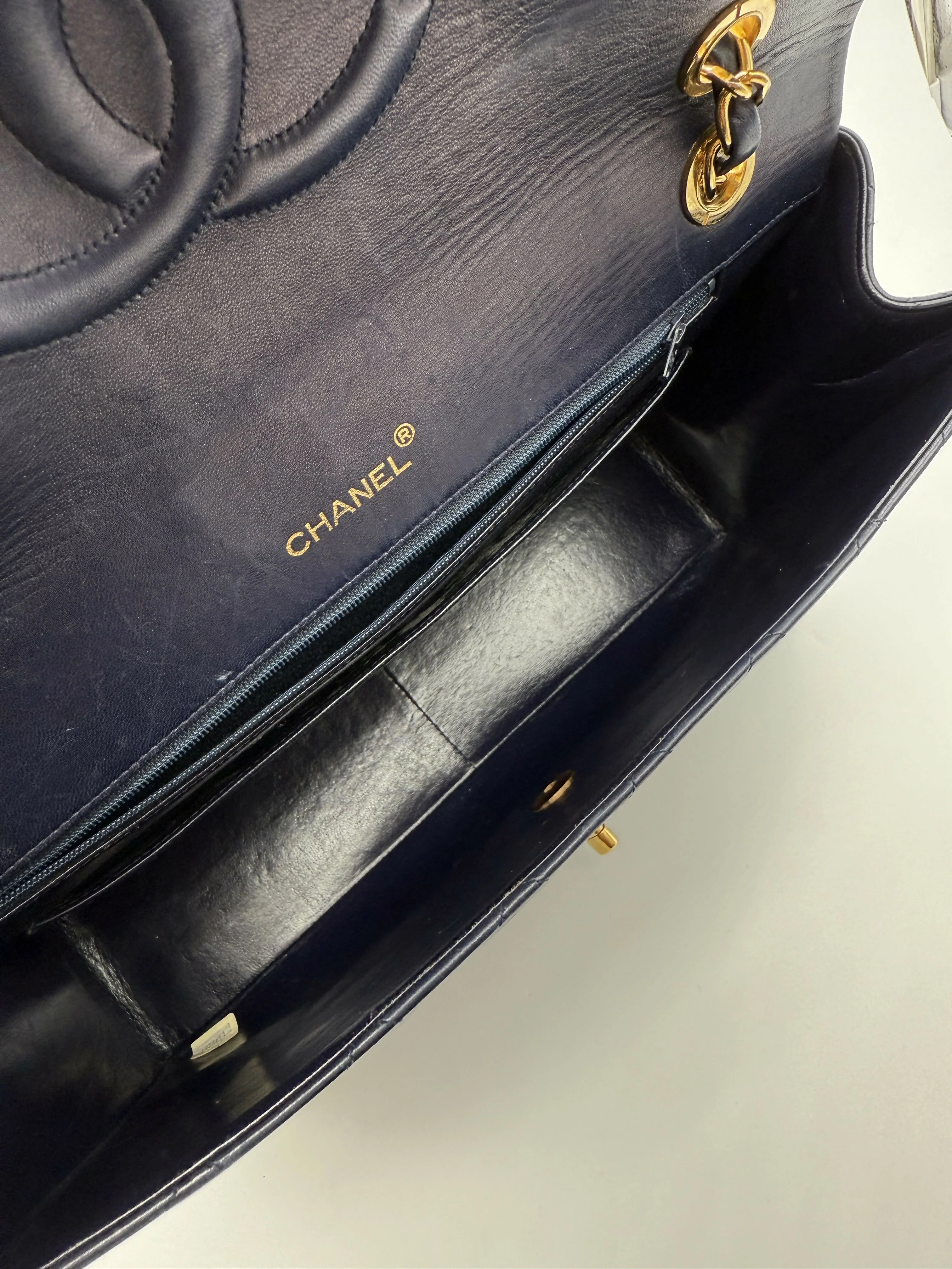Chanel Vintage 1980s Navy Lambskin Maxi Classic Single Flap- Series 1 - Image 8
