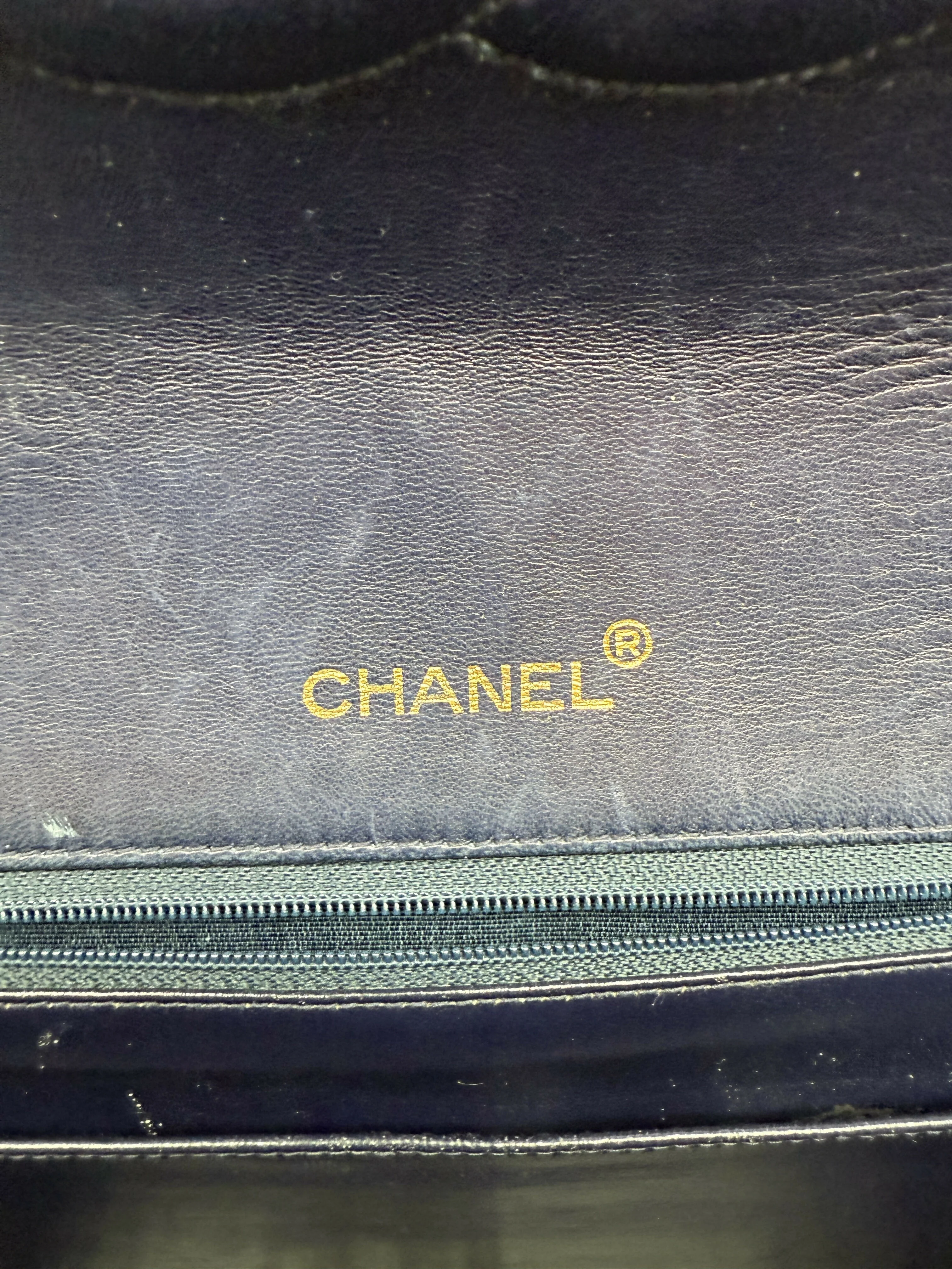 Chanel Vintage 1980s Navy Lambskin Maxi Classic Single Flap- Series 1 - Image 9