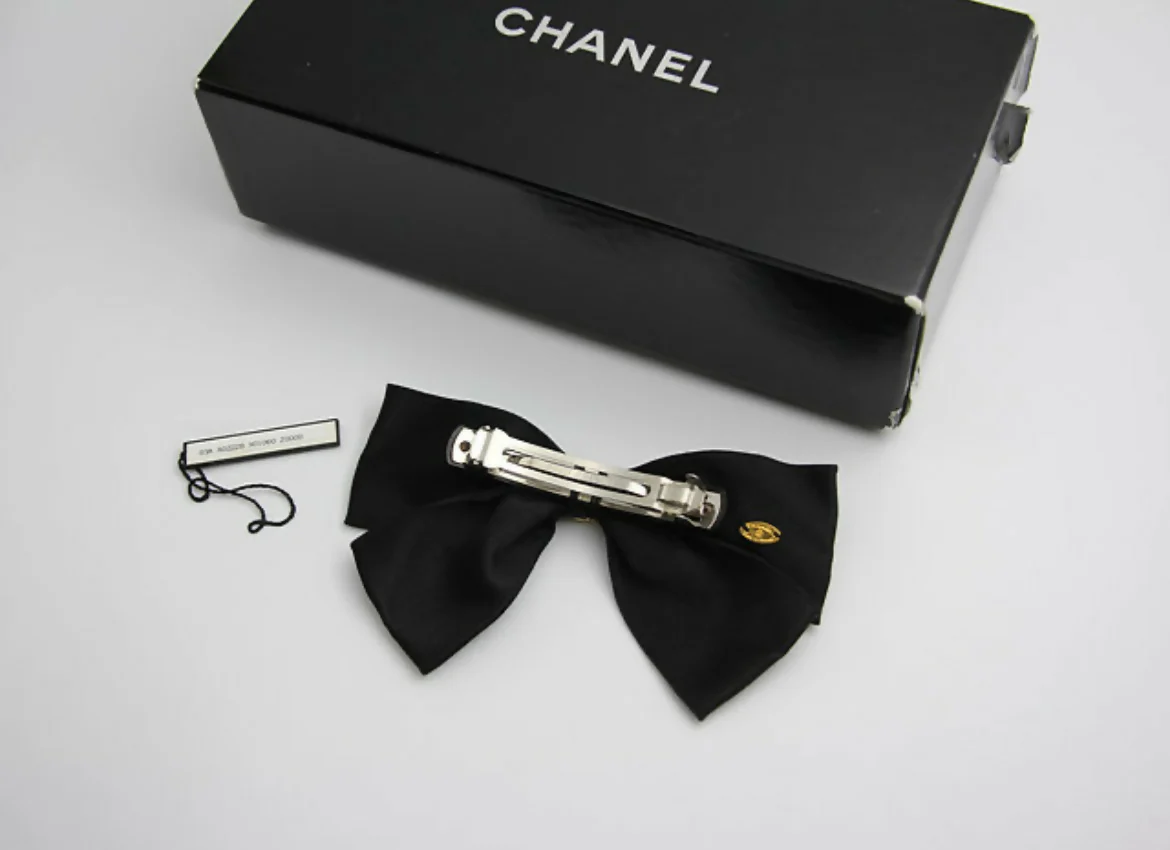 Chanel Vintage 1981-85 Silk 3D Bow Hairpin - Image 2
