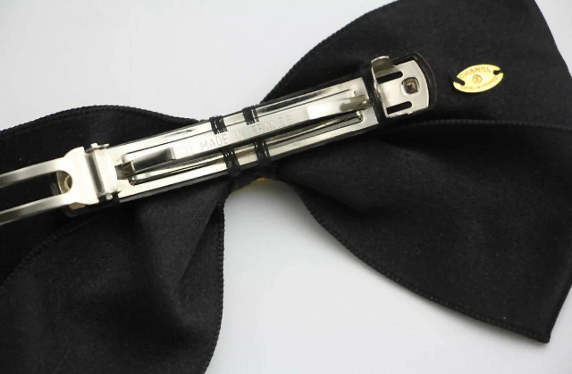 Chanel Vintage 1981-85 Silk 3D Bow Hairpin - Image 6