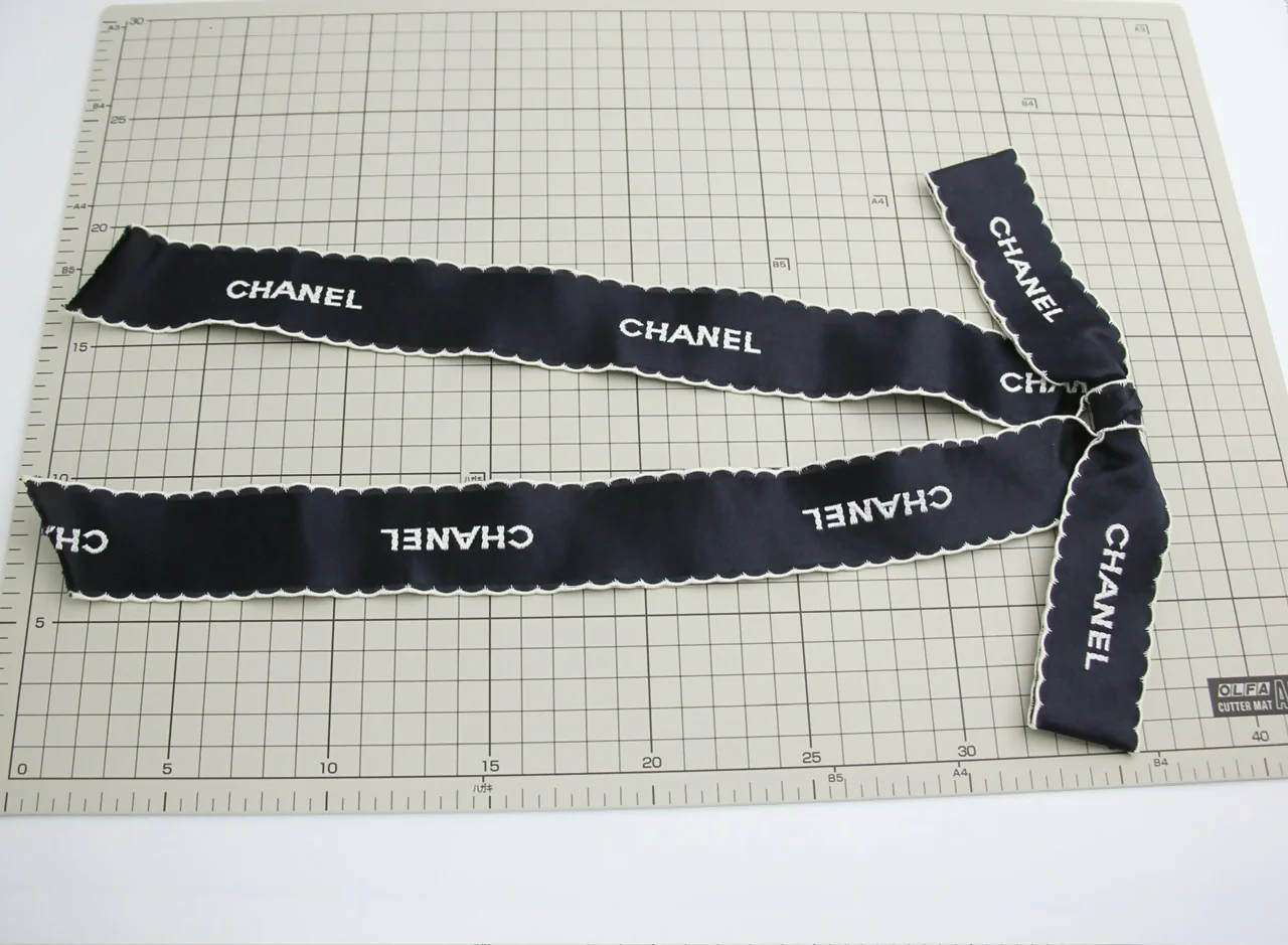 Chanel Vintage 1981-85 Silk Bow Long Ribbon Brooch - Image 10
