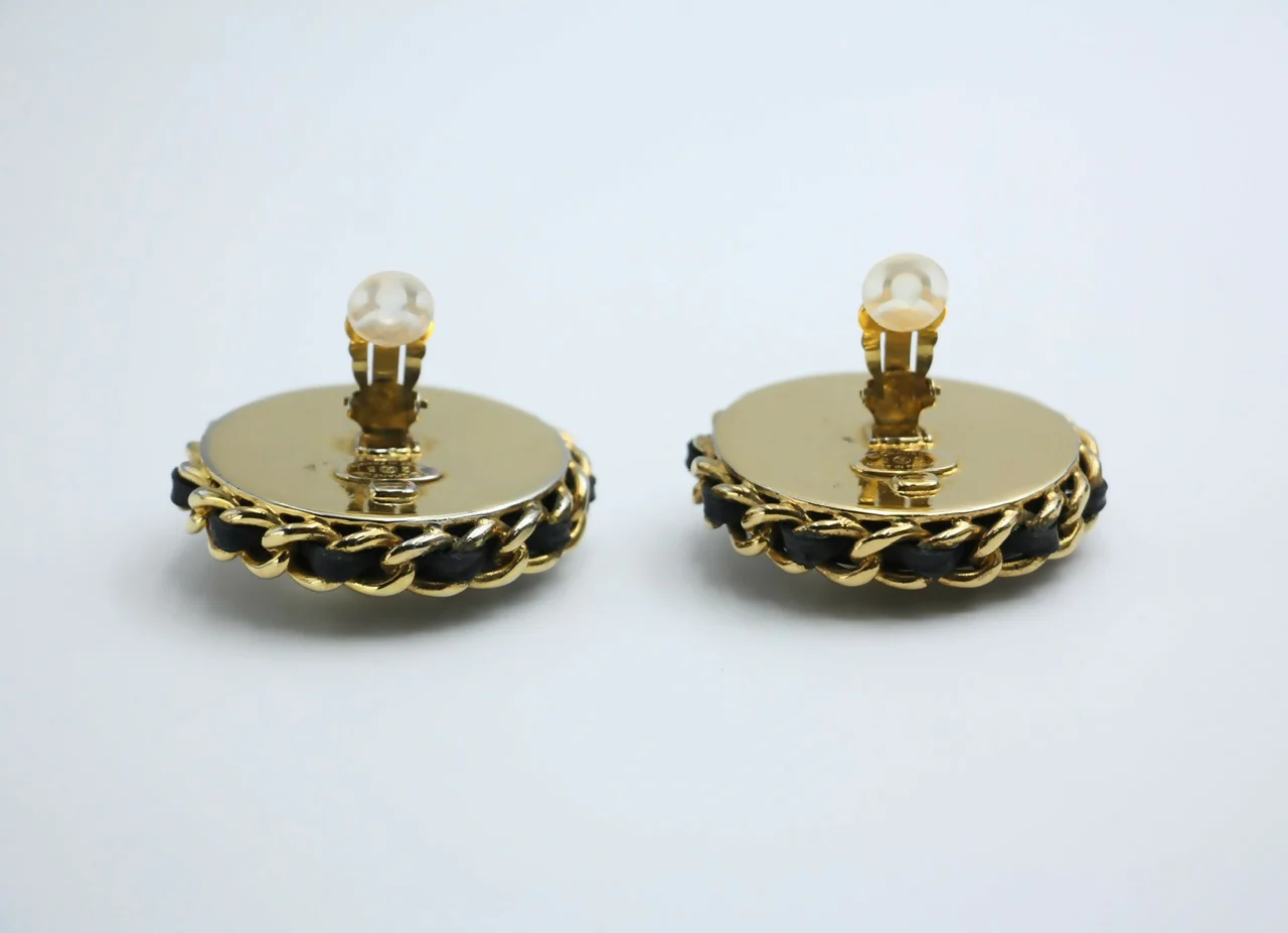 Chanel Vintage 1988 Leather Chain & Rhinestone Clip-on Round Earrings - Image 7