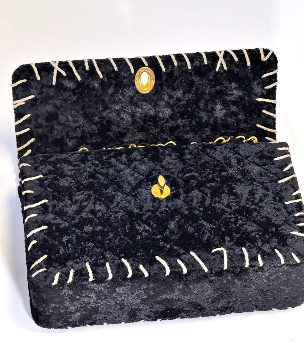 Chanel Vintage 1993 Black Velvet Whipstitch Flap Bag - Image 2