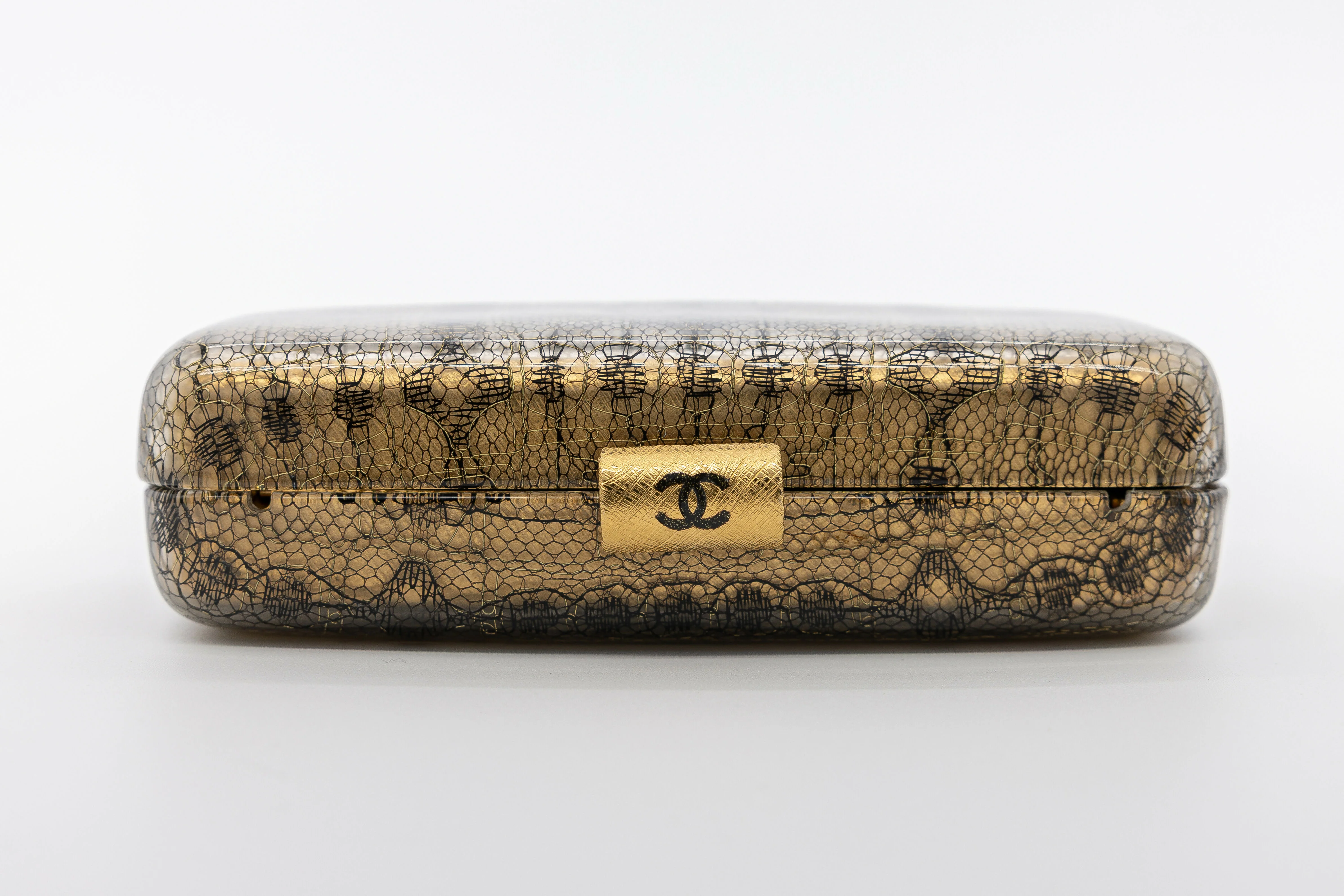 Chanel Vintage 2004-2005 Lace Gold Minaudière - Image 7