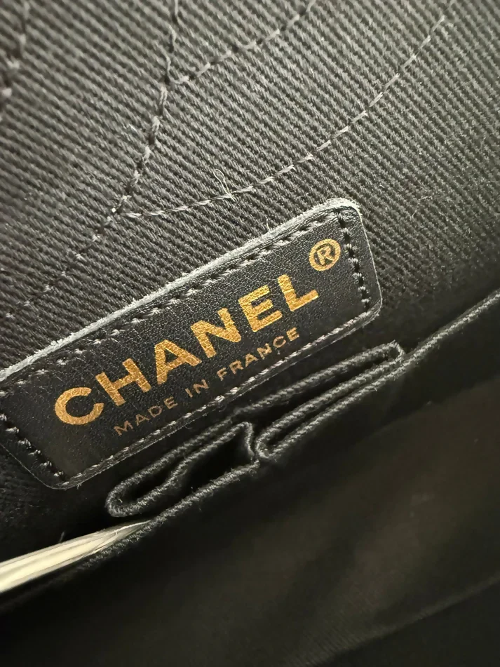 Chanel Vintage 2007 Punk Charms 2.55 Medium Reissue Flap Bag - Image 8