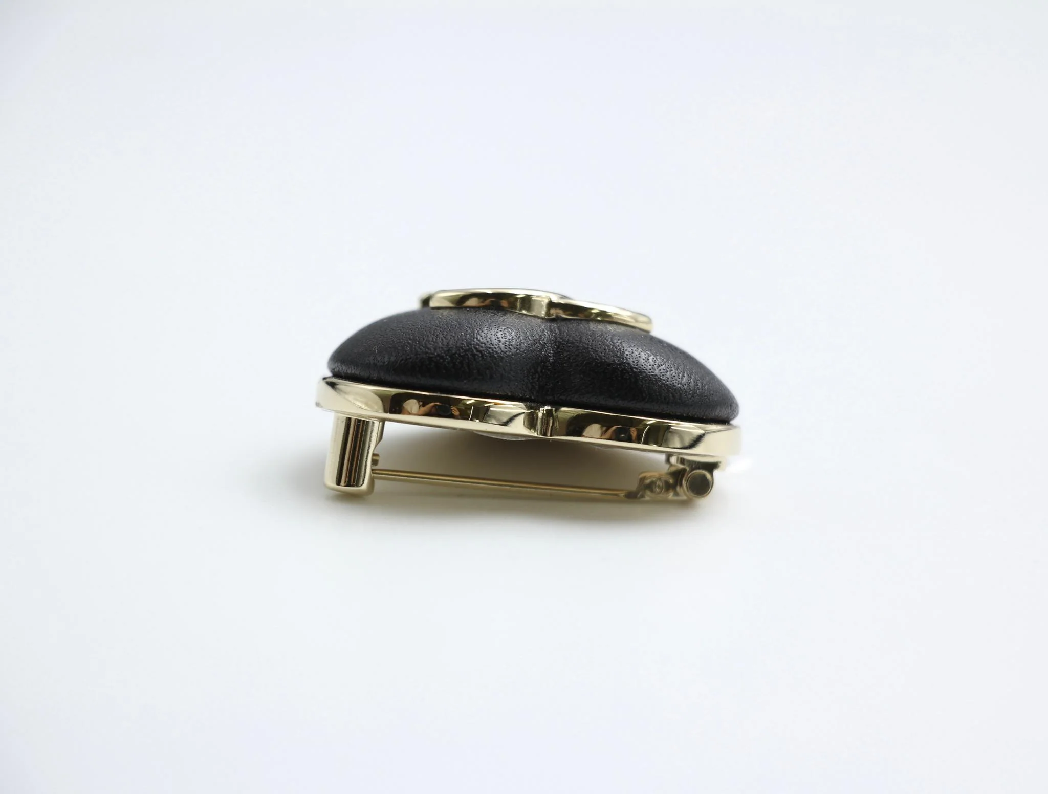 Chanel Vintage 22K Light Gold Metal And Black Leather Heart Brooch - Image 6