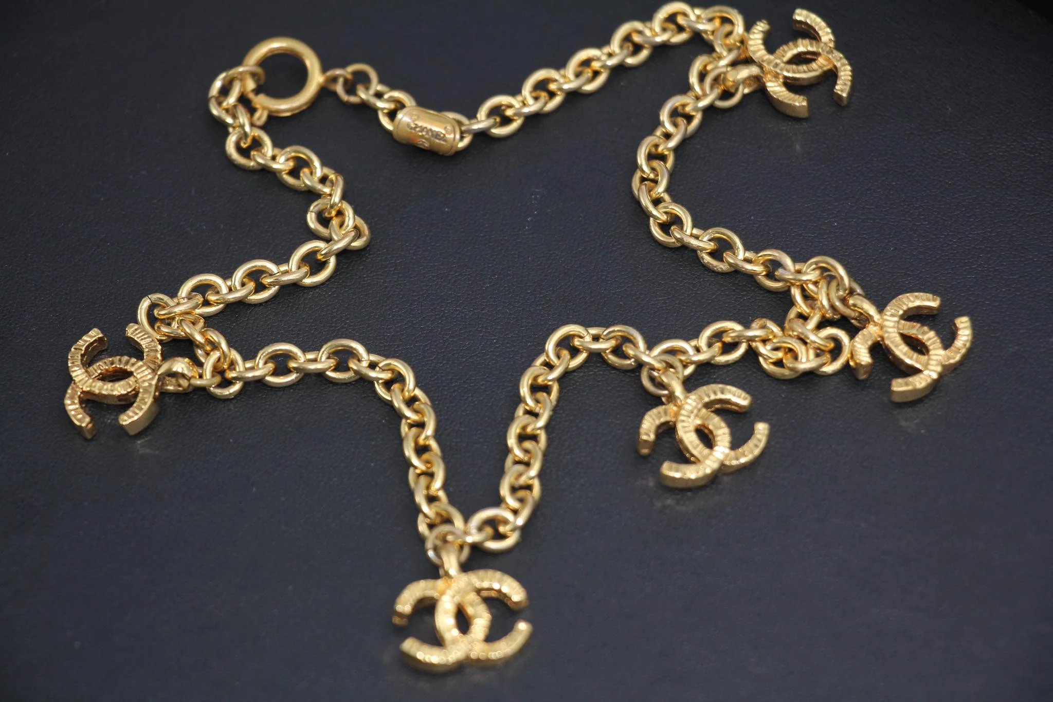 Chanel Vintage 71 80 Gold Plated Five Cc Necklace - Image 4