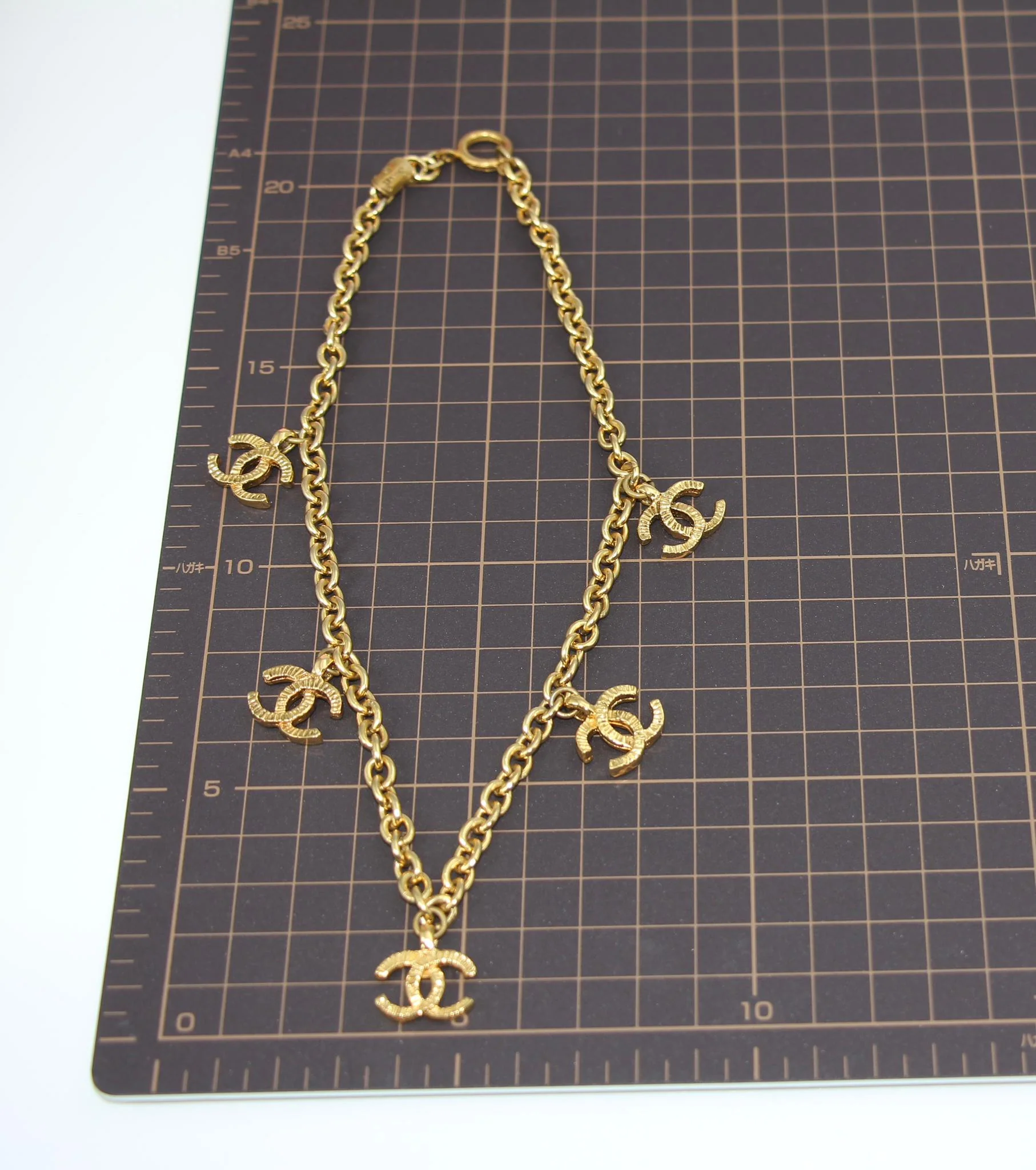 Chanel Vintage 71 80 Gold Plated Five Cc Necklace - Image 9