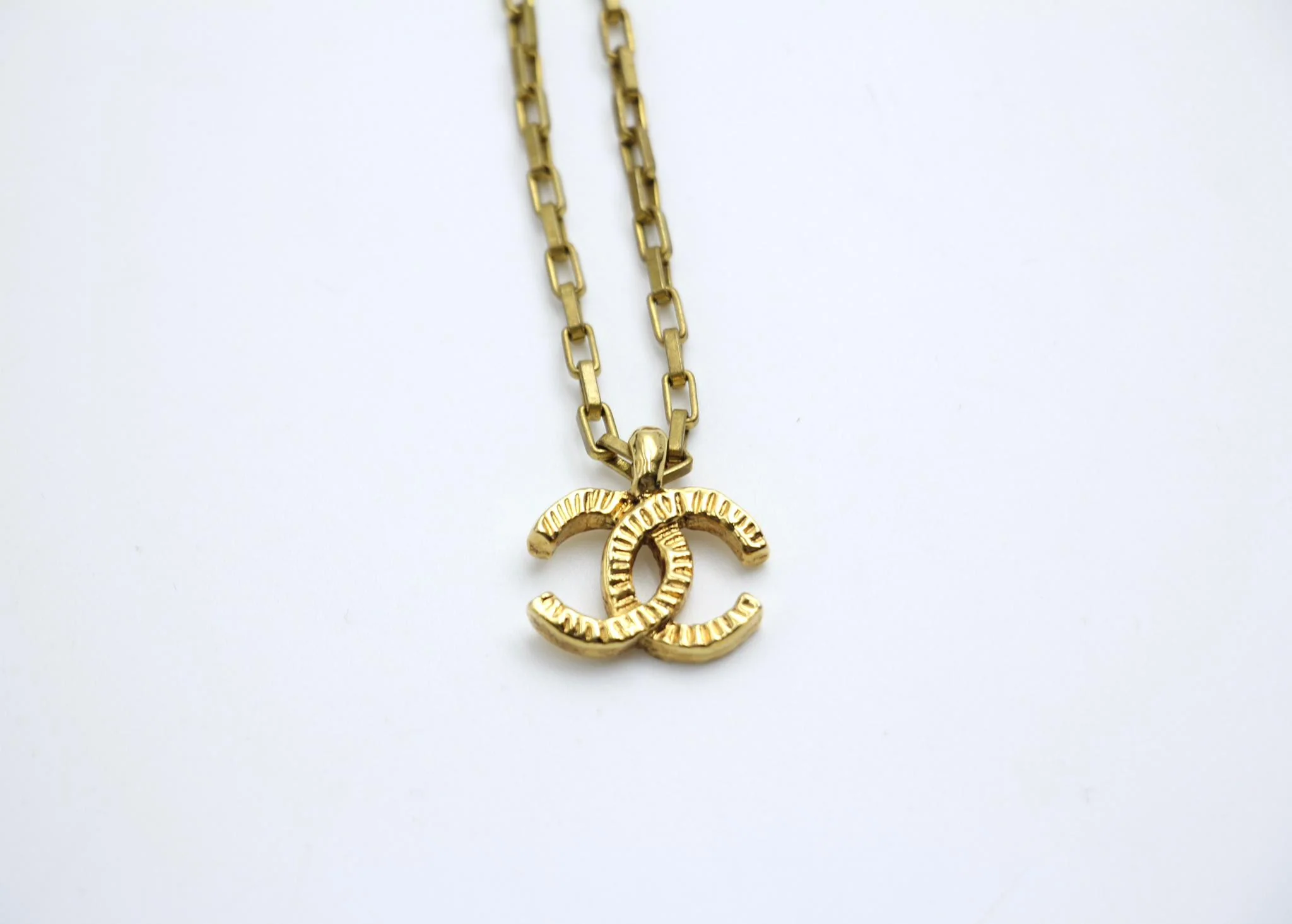 Chanel Vintage 71 80 Years Gold Plated Straight Stripe Chain Necklace - Image 9