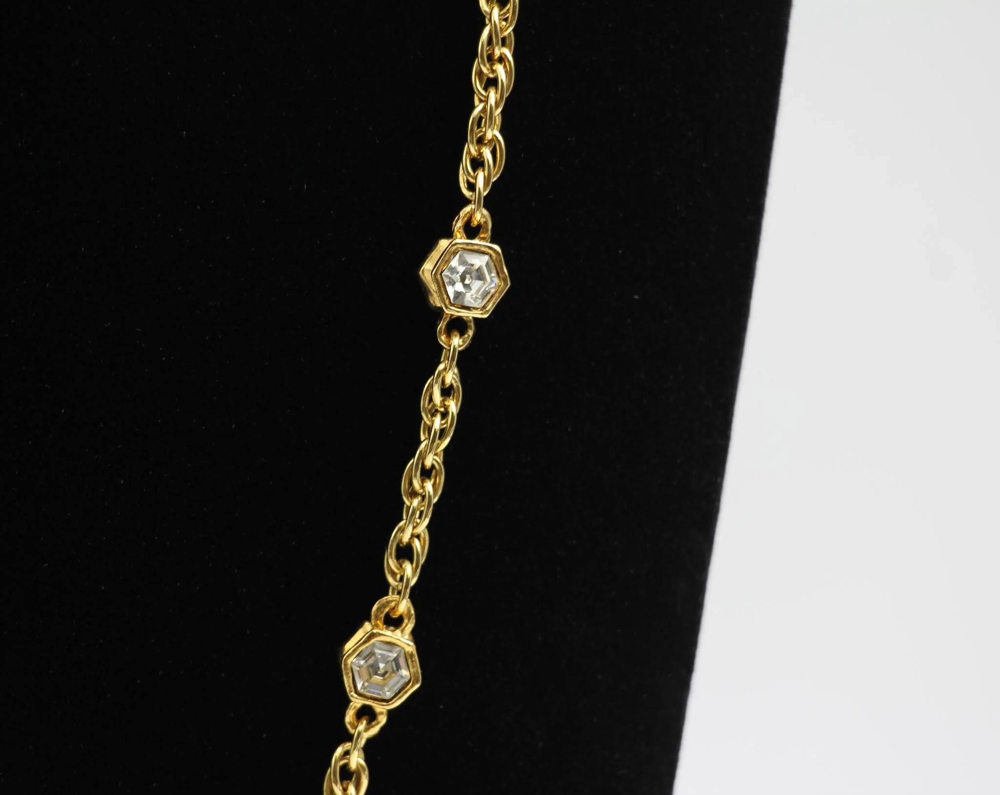 Chanel Vintage 71 80 Years Multi-Grain Rhinestone Double-Sided Rhinestone Double C Long Necklace - Image 5