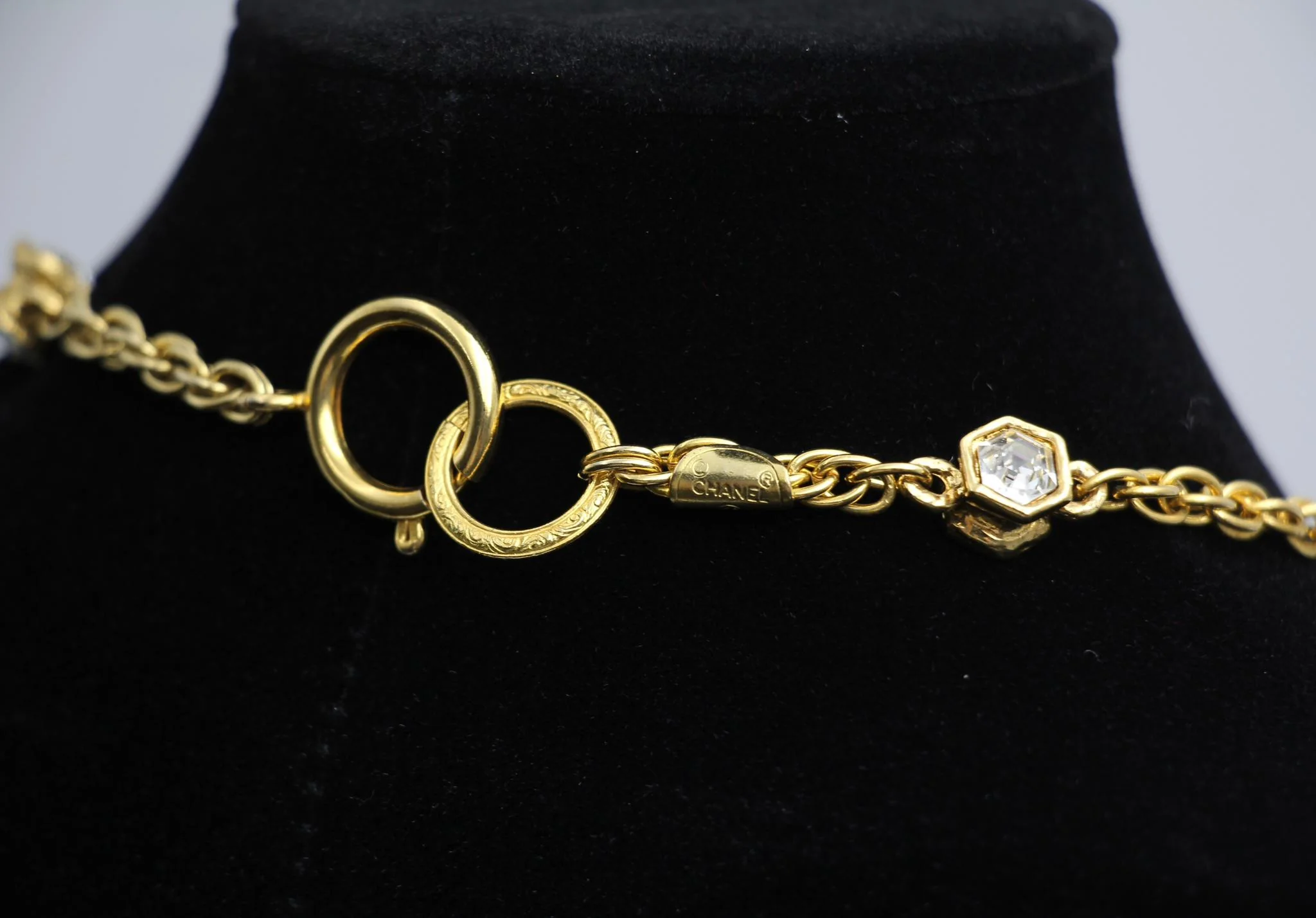 Chanel Vintage 71 80 Years Multi-Grain Rhinestone Double-Sided Rhinestone Double C Long Necklace - Image 7