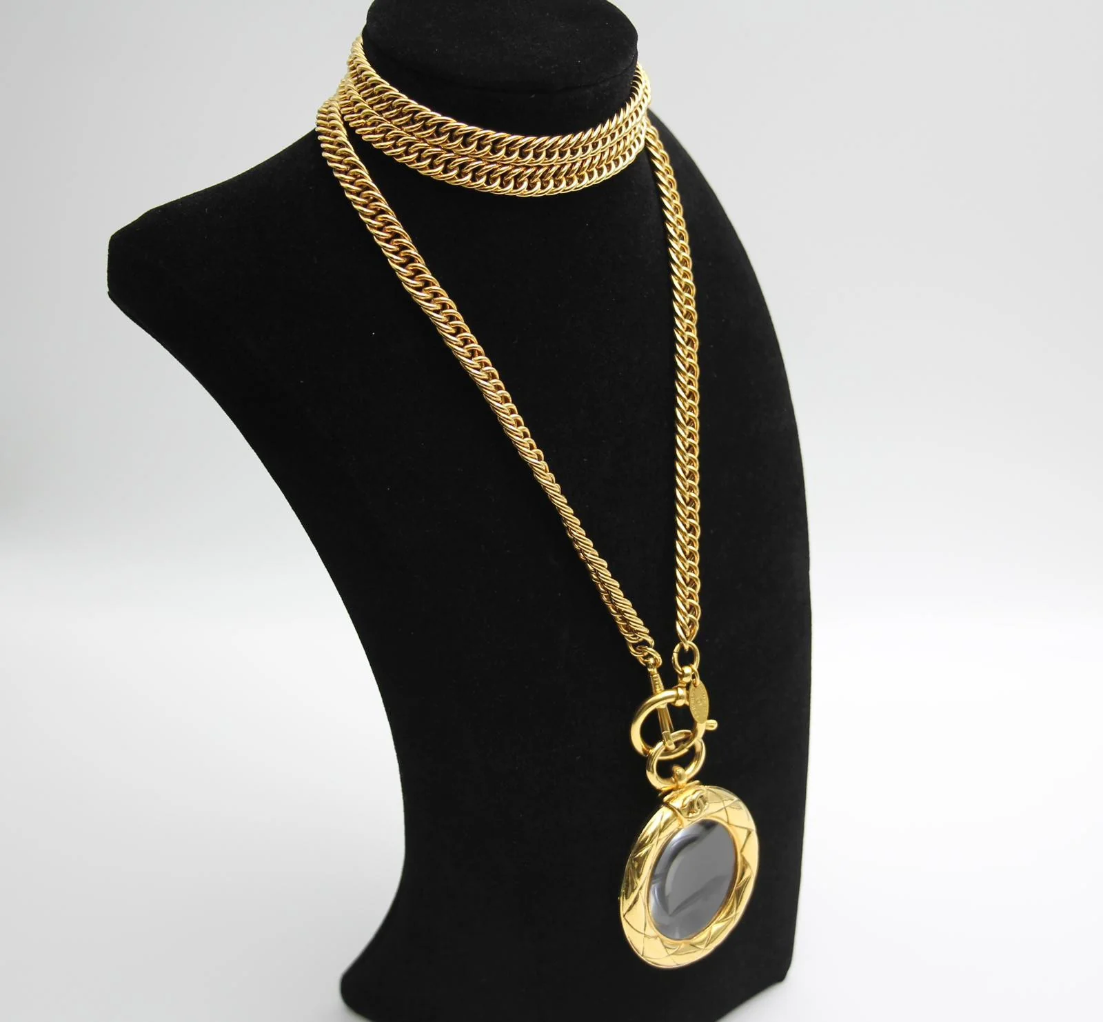Chanel Vintage 81 85 Gold-Plated Glass Mirror Long Necklace - Image 3