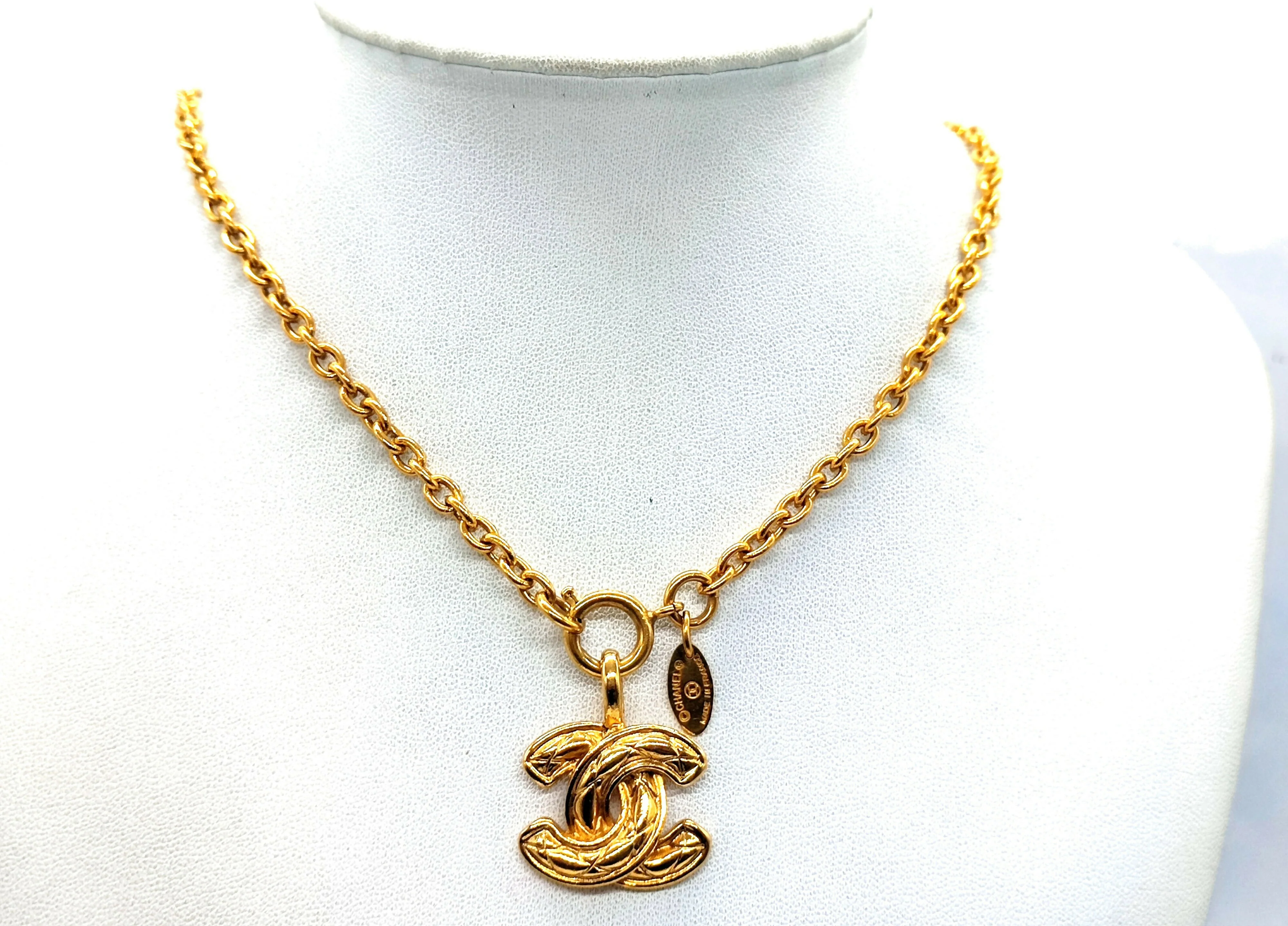 Chanel Vintage 81-85 Gold Plated Quilted Coco Mark Necklace - Image 9