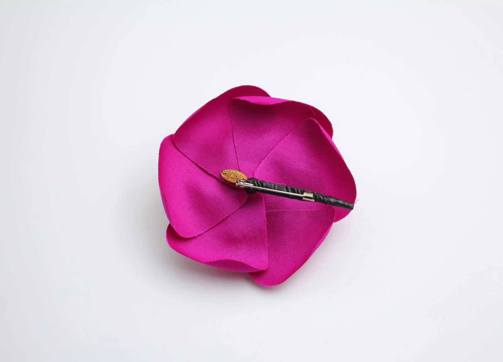 Chanel Vintage 81 85 Silk Red Camellia Brooch - Image 3