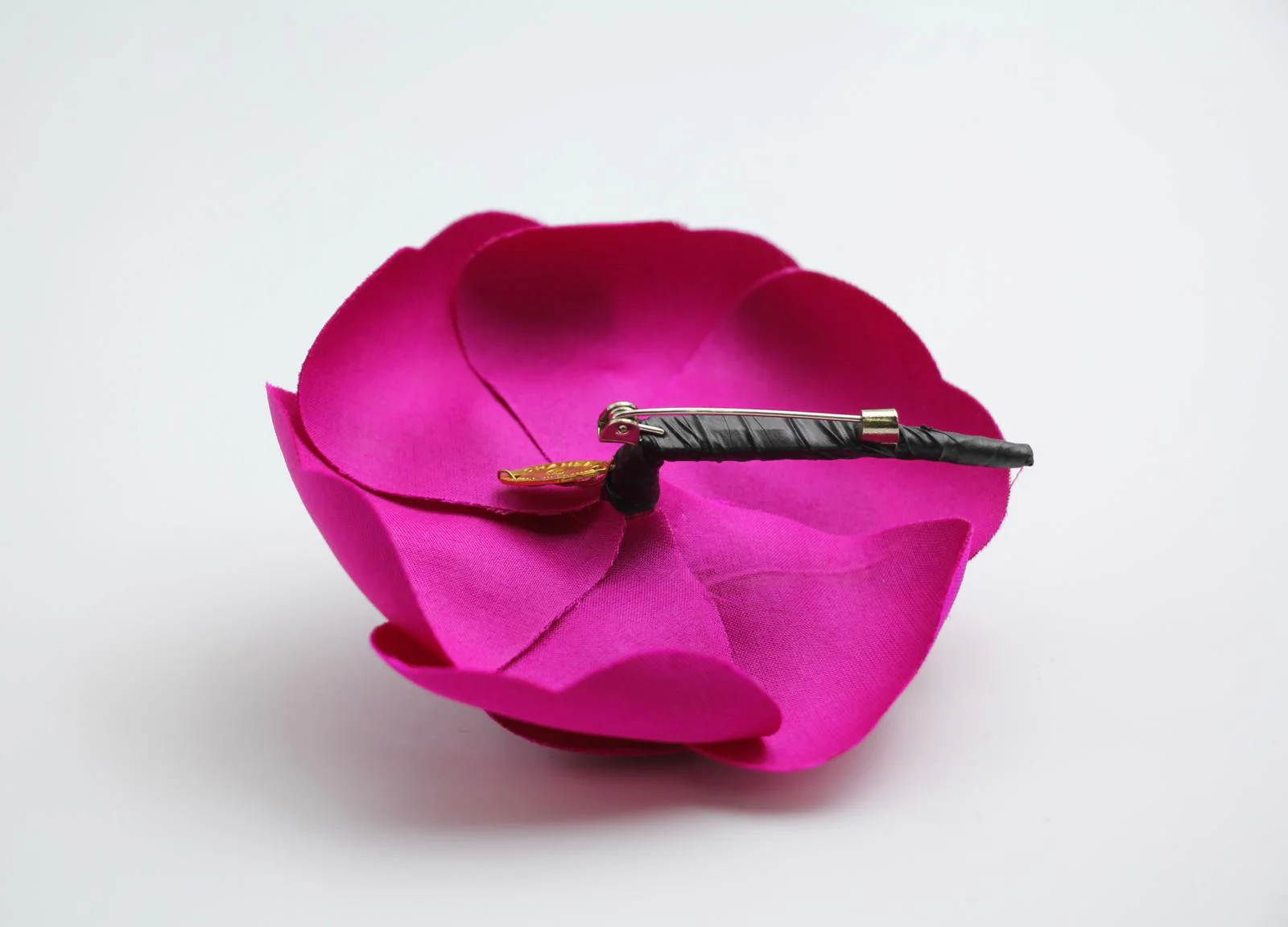 Chanel Vintage 81 85 Silk Red Camellia Brooch - Image 6