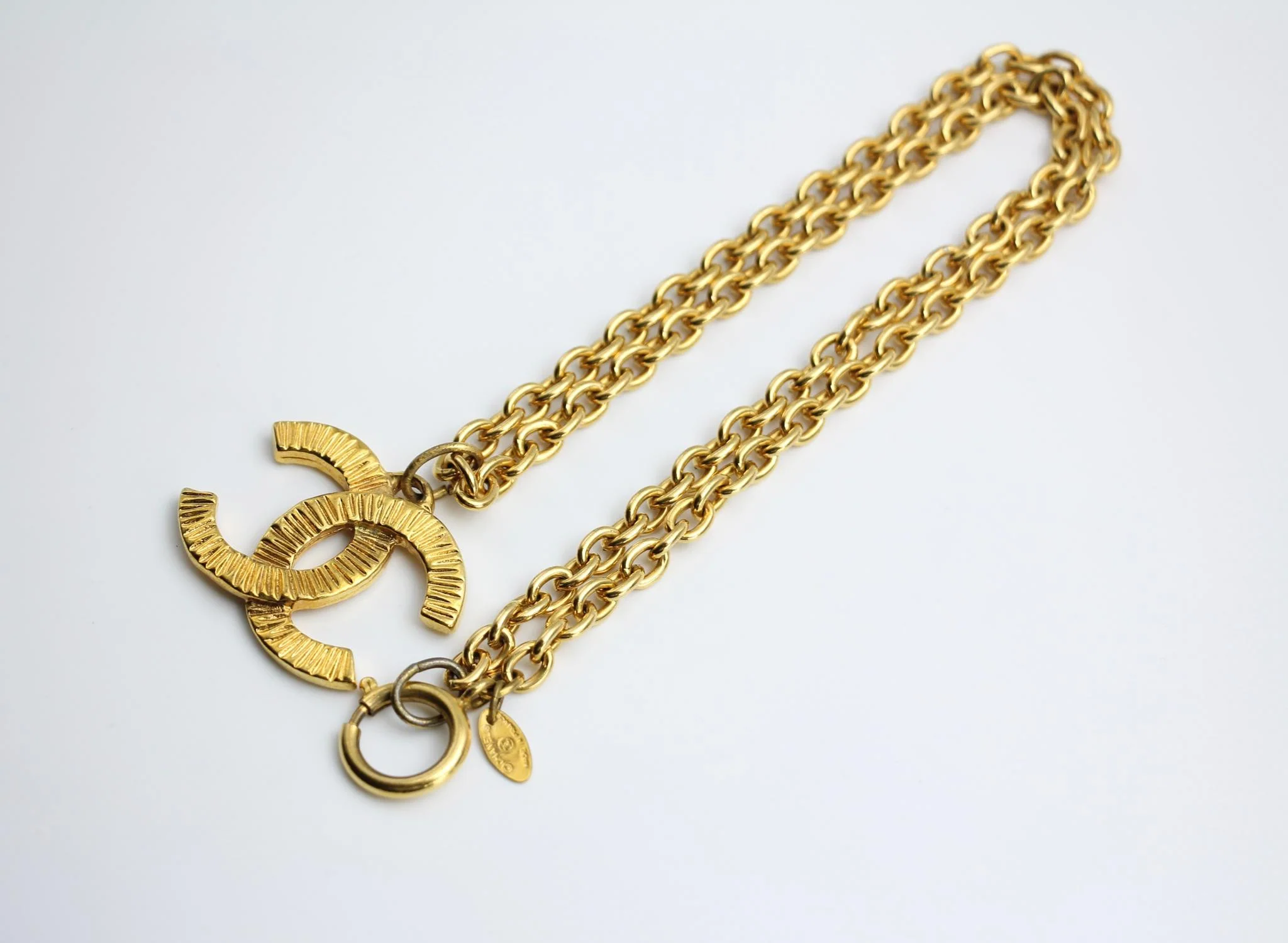Chanel Vintage 81 85 Year Gold Plated Brushed Line Long Necklace - Image 11