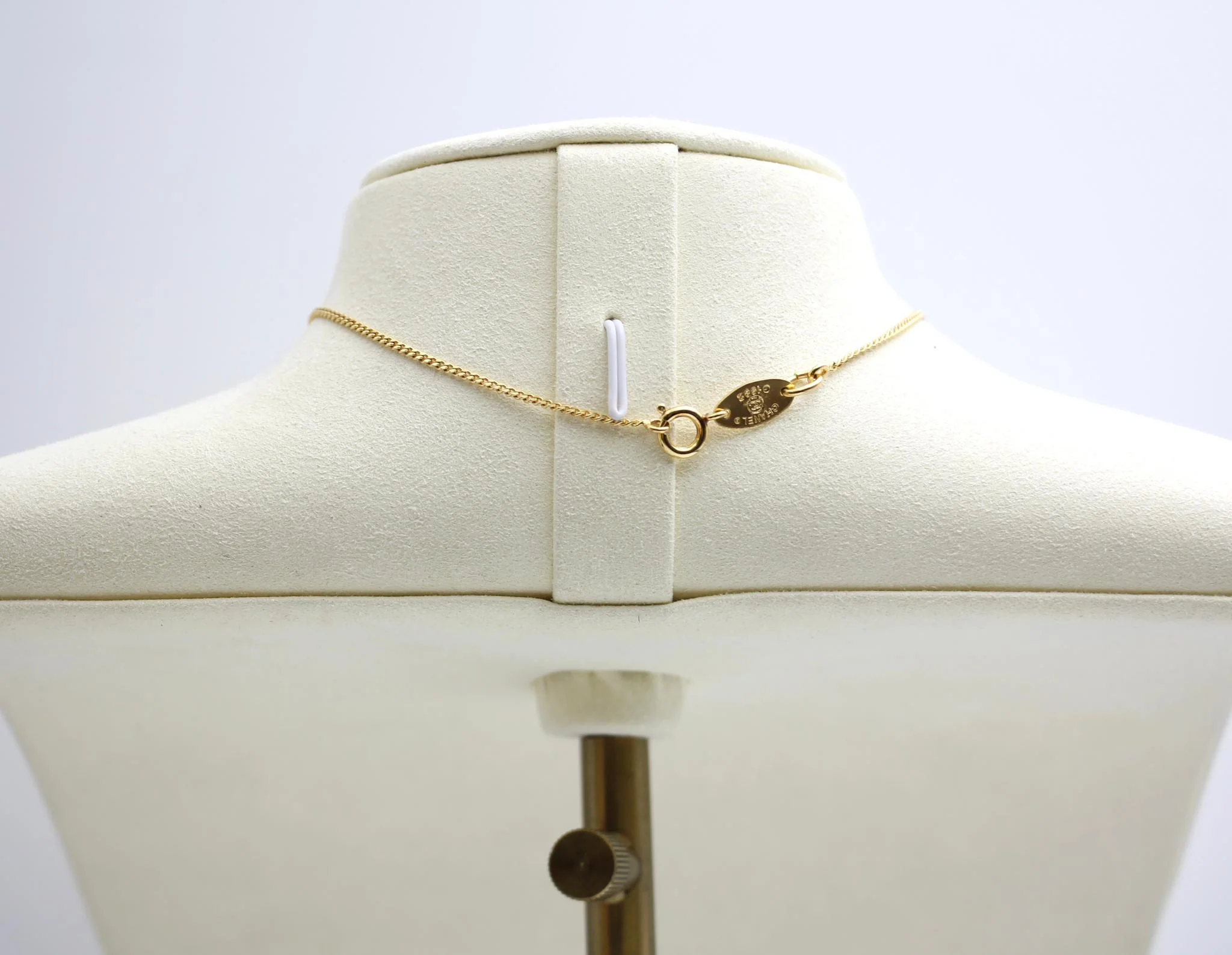Chanel Vintage 82 Rhinestone Gold Plated Cc Necklace - Image 6