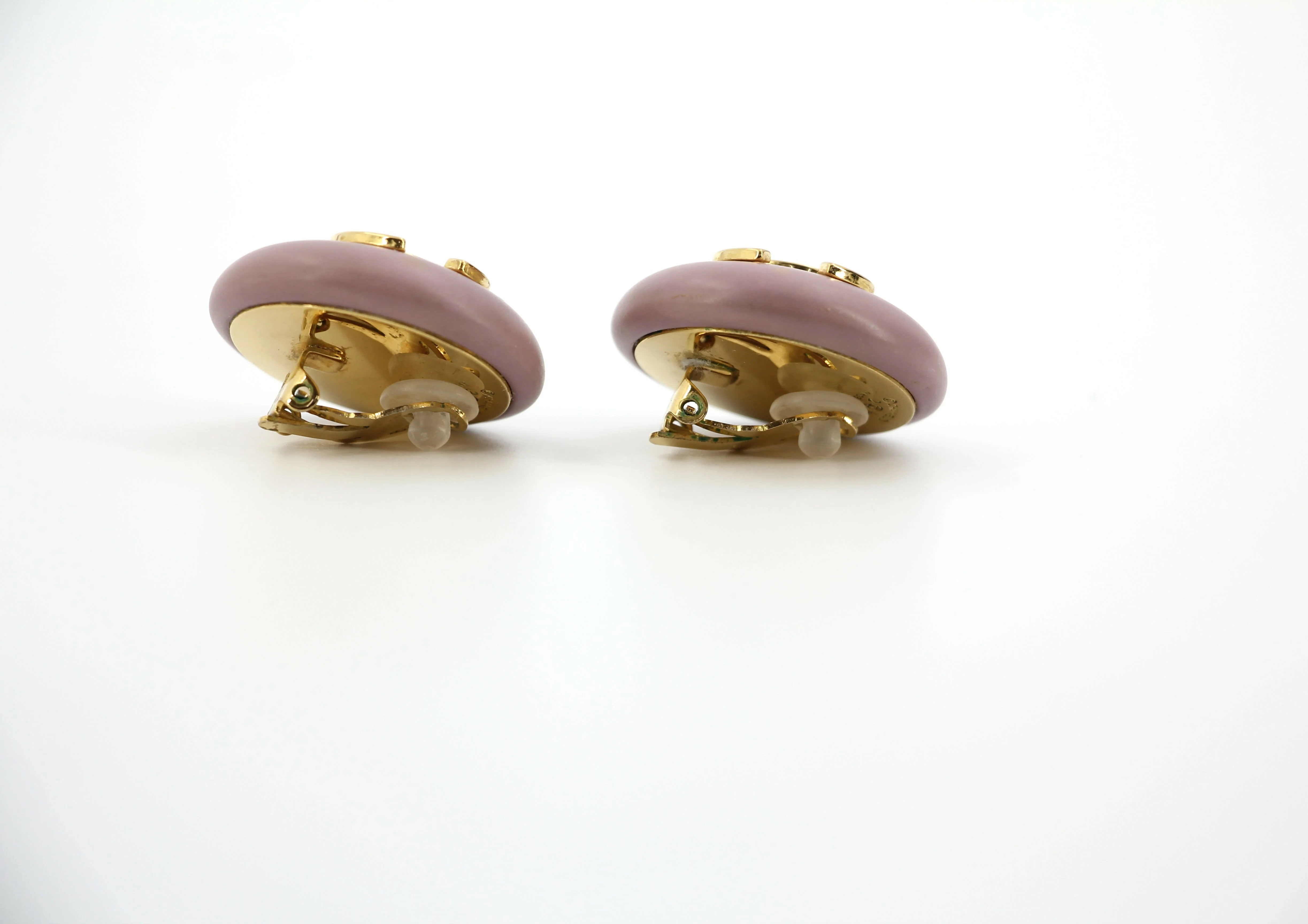 Chanel Vintage 87 Resin Purple Pink CC Logo Large Round Clip-on Earrings - Image 8