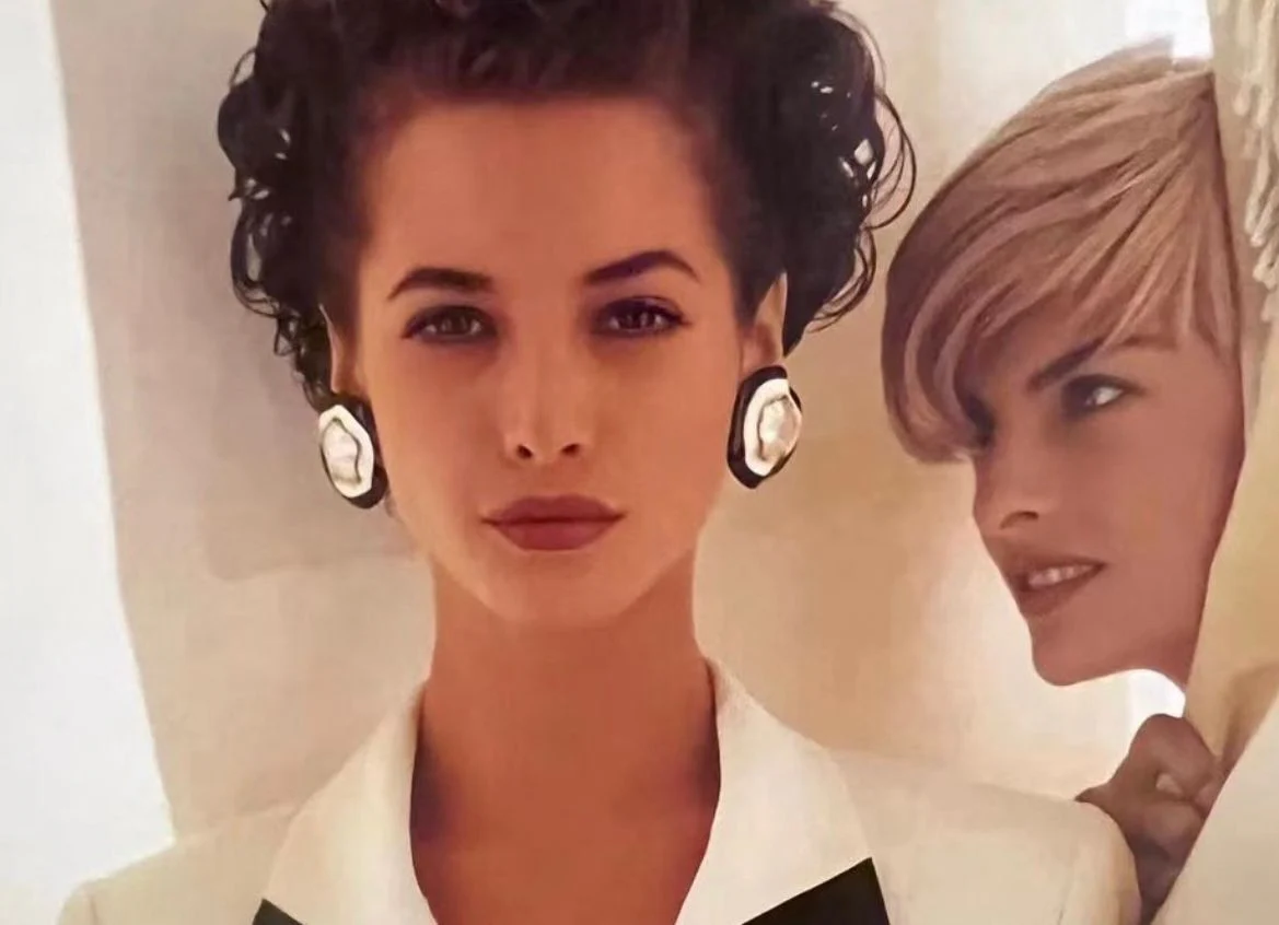 Chanel Vintage 88 Imitation Pearl Resin Sun Egg Earrings - Image 15
