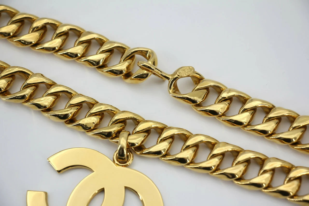 Chanel Vintage 93P Gold-plated Large CC Wave Rotating Lock Long Waist Chain - Image 7