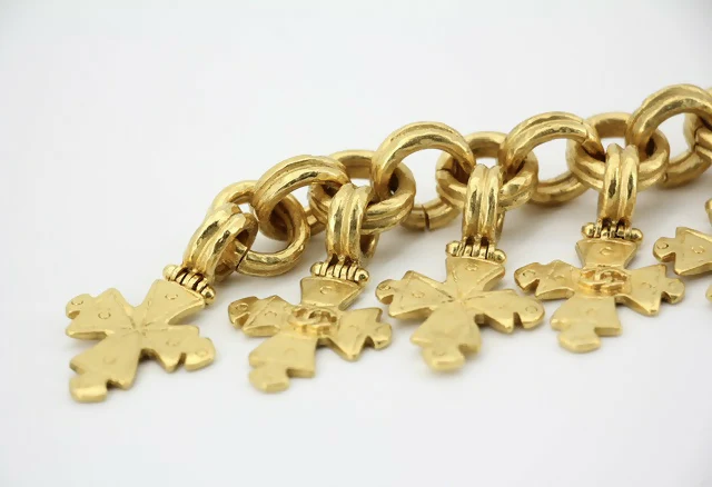 Chanel Vintage 94P Gold-plated Eight Cross Bracelet - Image 5
