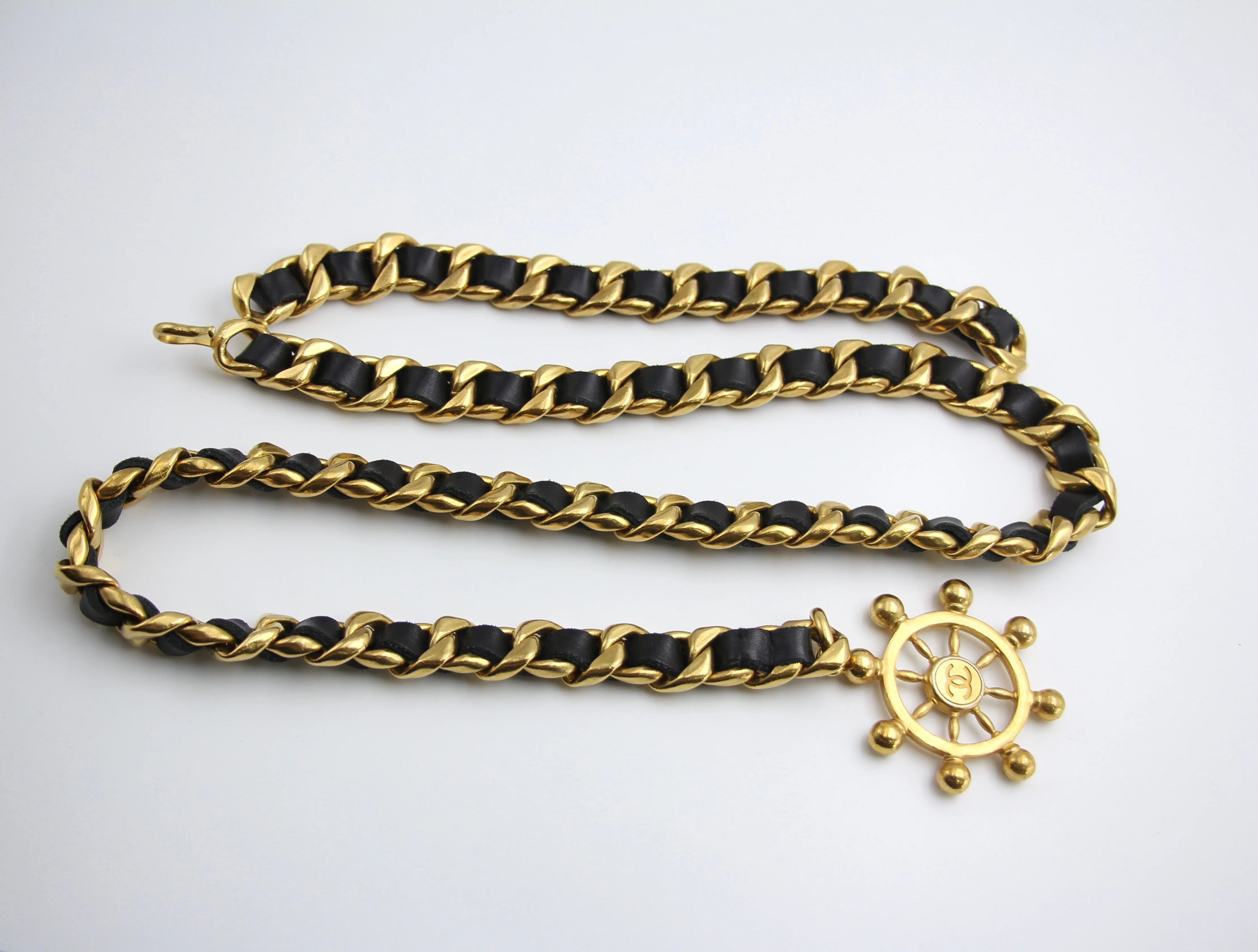 Chanel Vintage 94P Gold Plated Leather Navy Chain Waist Chain L94 - Image 3