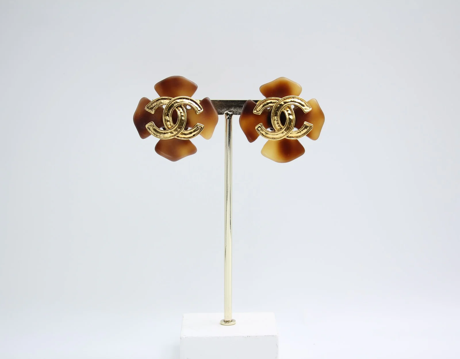 Chanel Vintage 94P Tortoise Brown Large Cc Earrings - Image 11