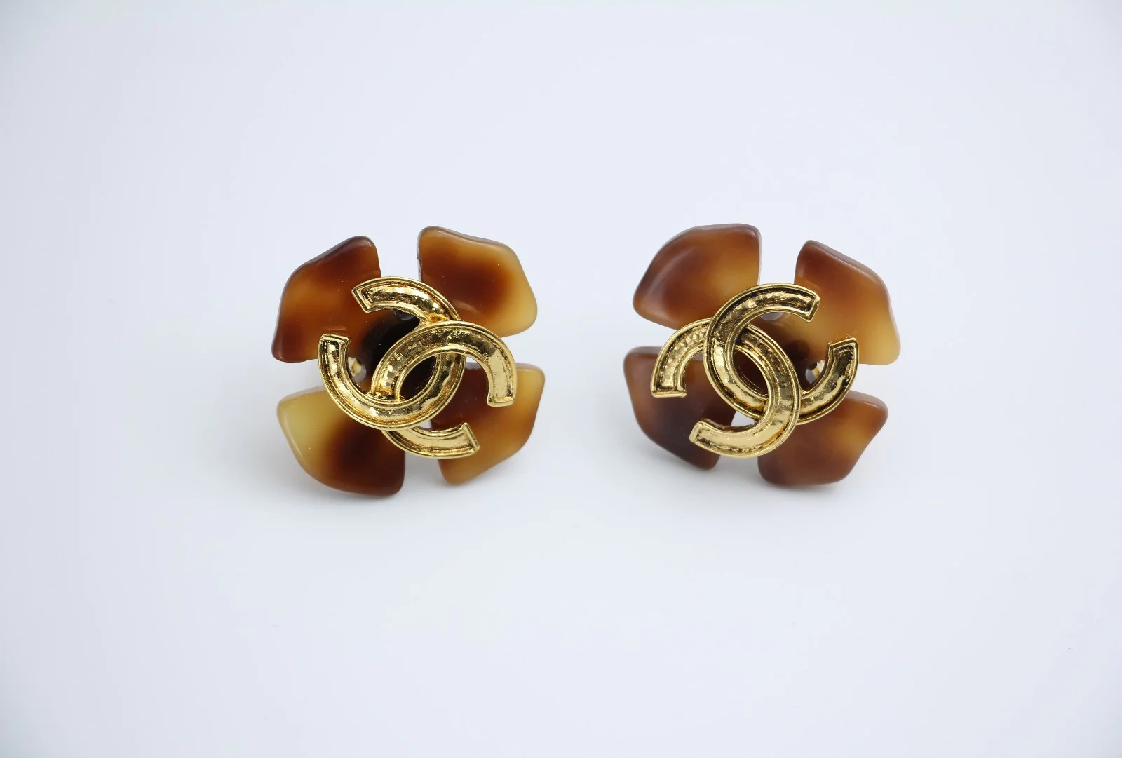 Chanel Vintage 94P Tortoise Brown Large Cc Earrings - Image 4