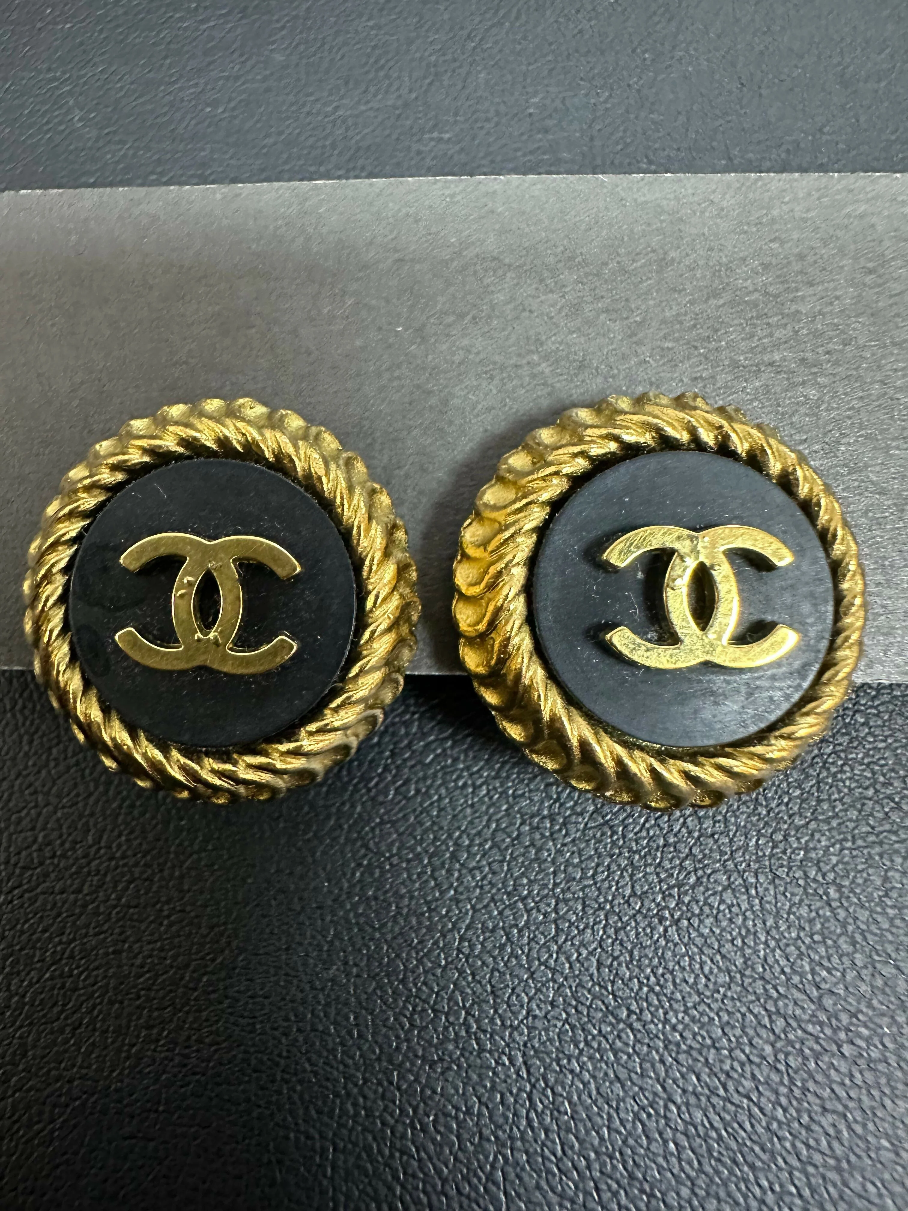 Chanel Vintage 95 Gold Plated & Resin Buckle CC Clip-on Earrings