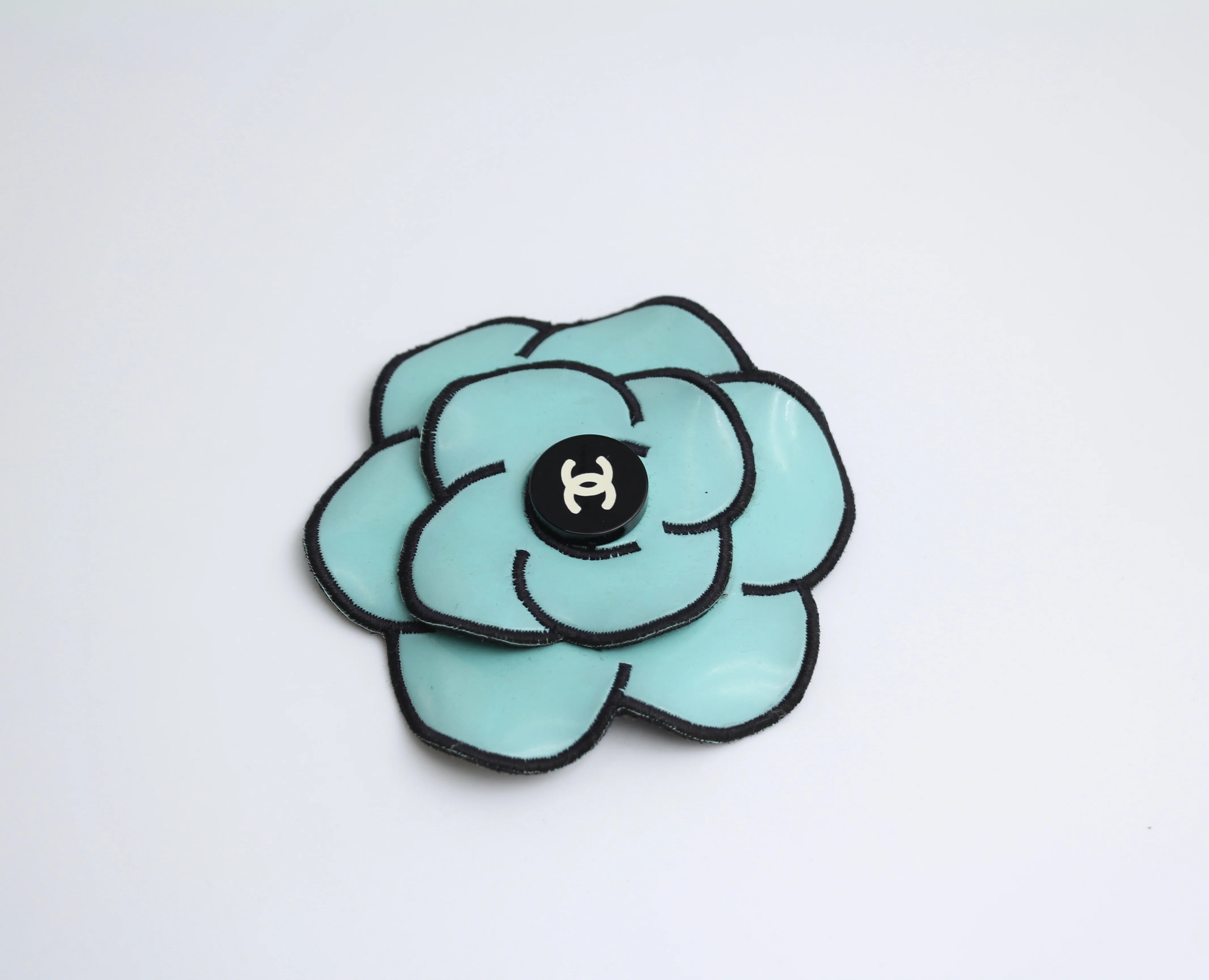 Chanel Vintage 95 Light Blue Embroidered Camellia Brooch - Image 3