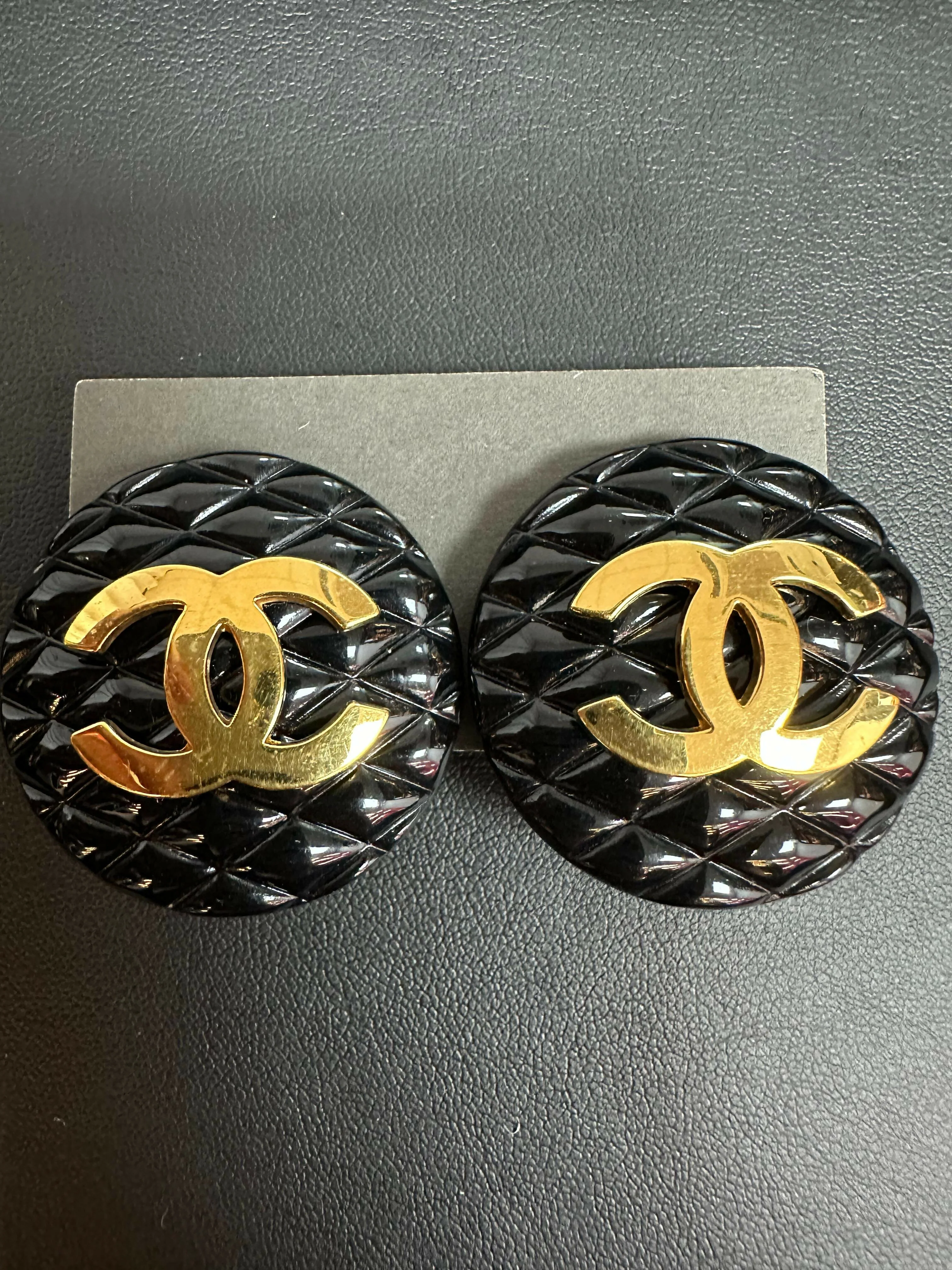 Chanel Vintage 95 Resin Black Quilted Round CC Clip-on Earrings