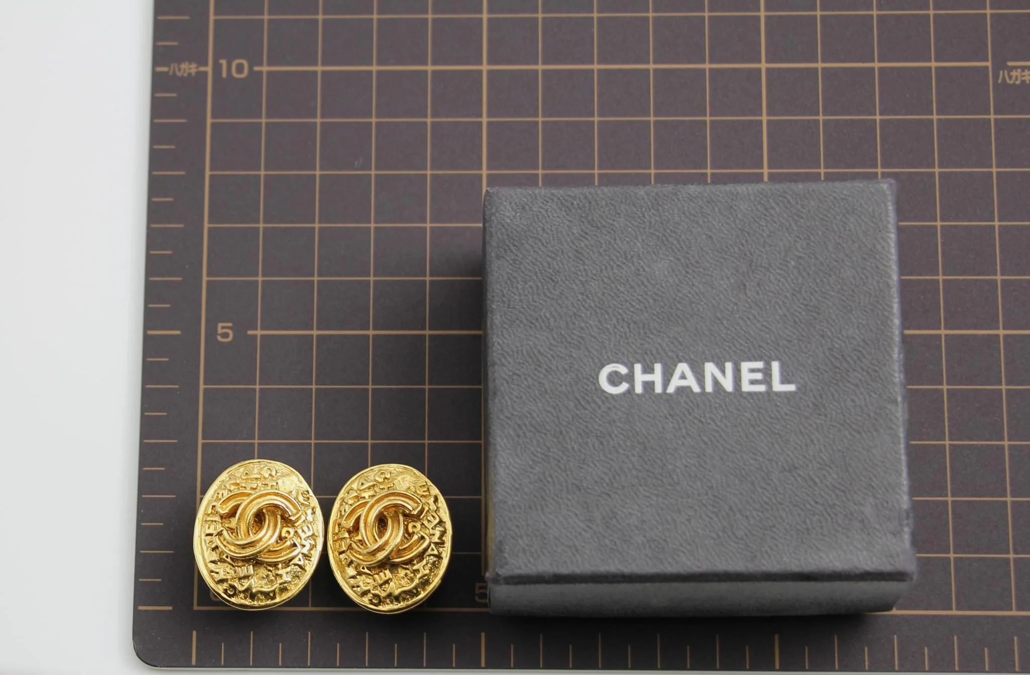 Chanel Vintage 95A Gold Plated Egg Shaped Earrings - Image 11