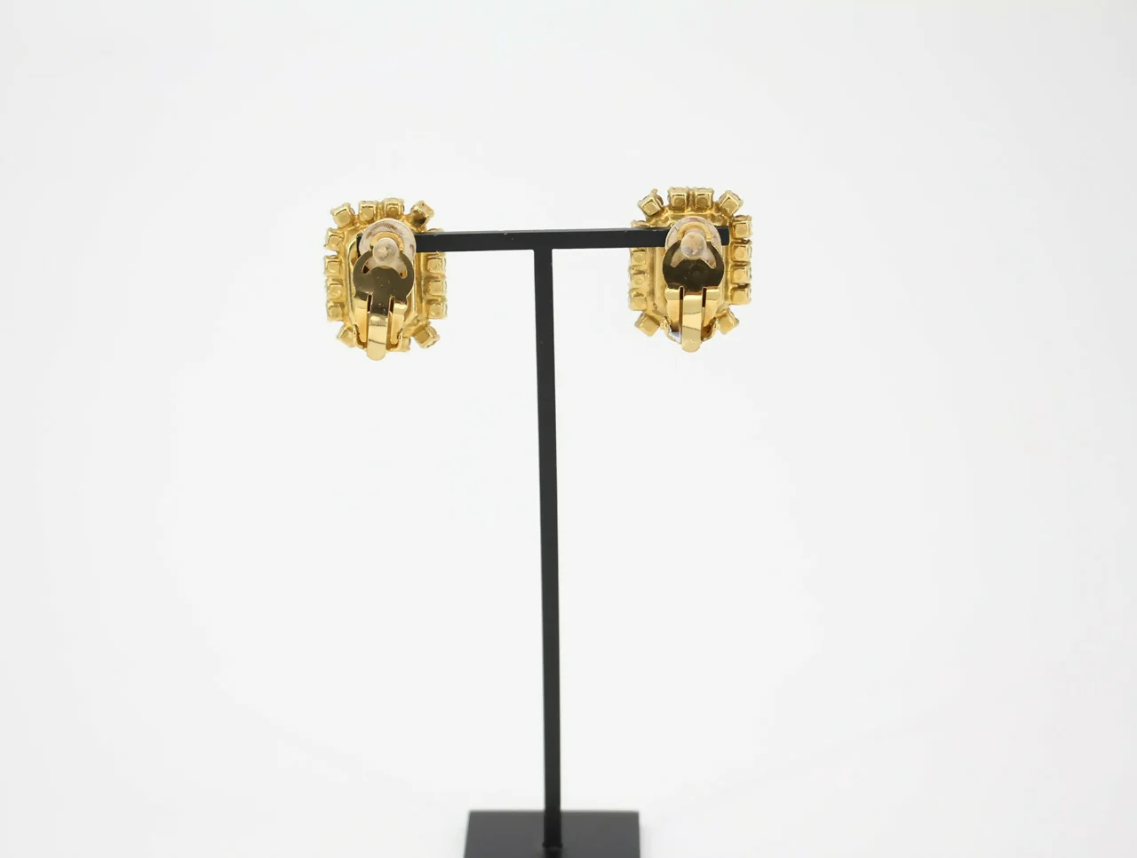 Chanel Vintage 95P Rhinestone Barbie Pink Clip-on Earrings - Image 3