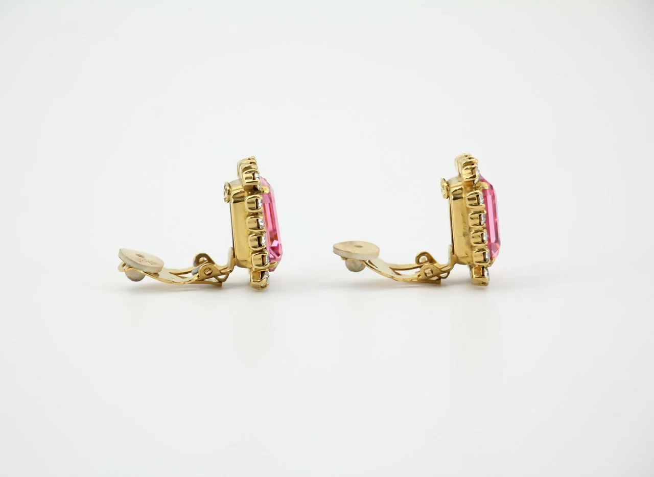 Chanel Vintage 95P Rhinestone Barbie Pink Clip-on Earrings - Image 7