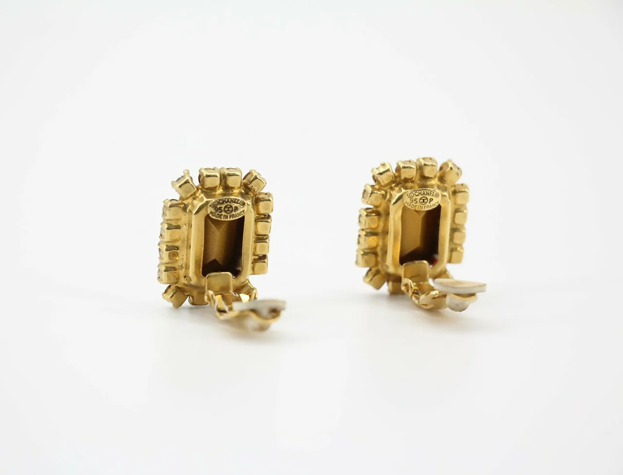 Chanel Vintage 95P Rhinestone Barbie Pink Clip-on Earrings - Image 8