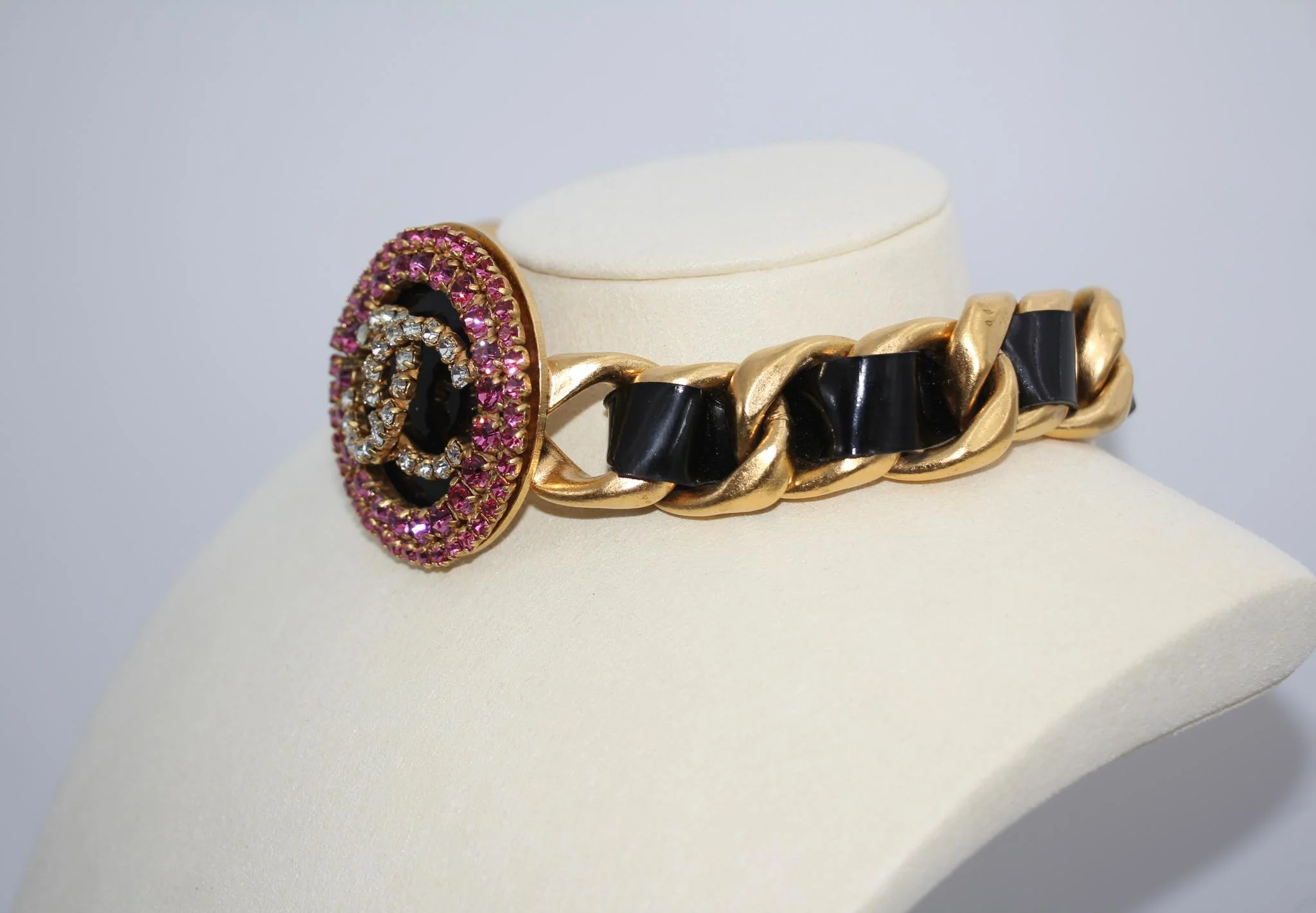 Chanel Vintage 95P Rhinestone Barbie Series Pink Choker - Image 11