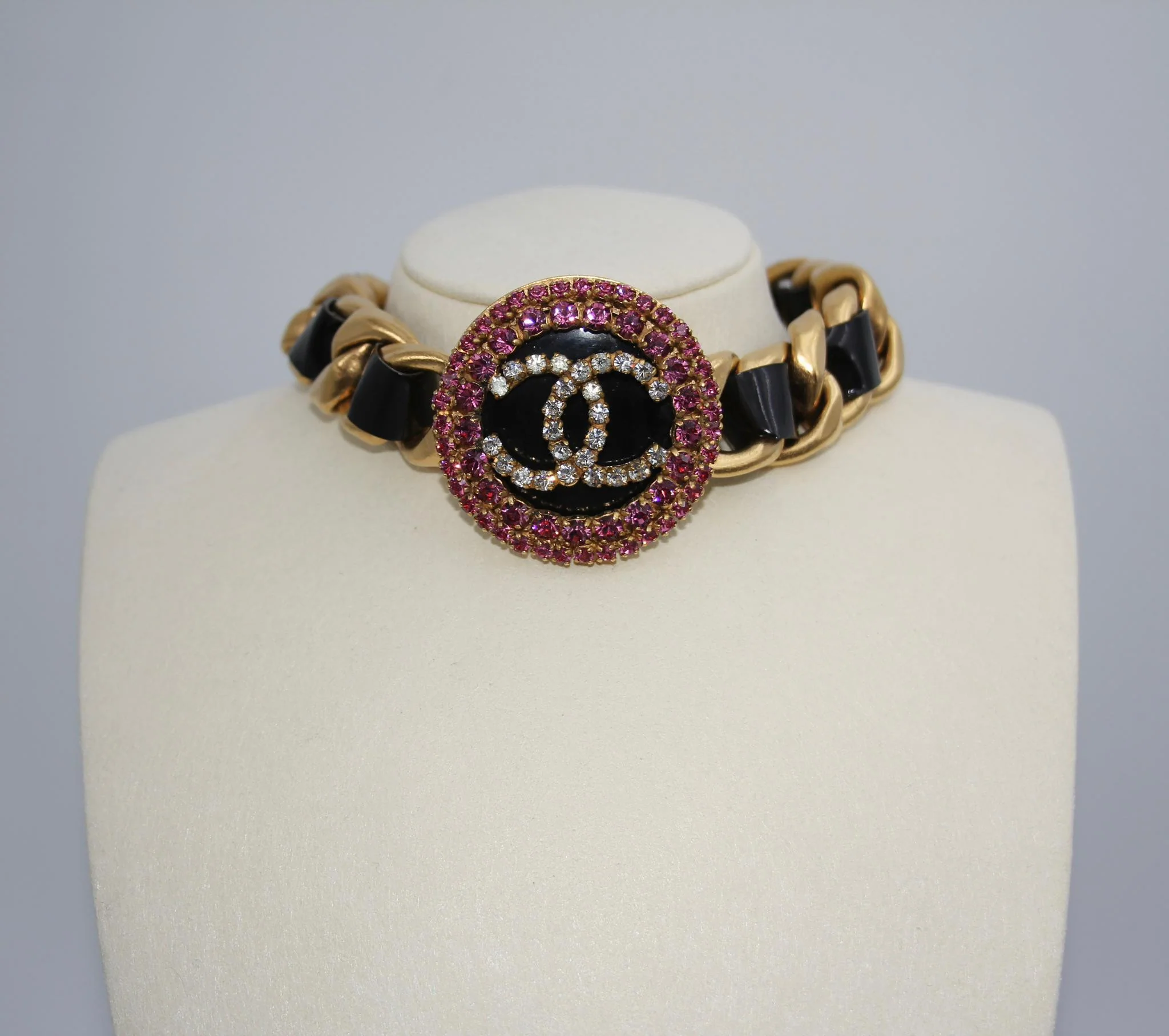 Chanel Vintage 95P Rhinestone Barbie Series Pink Choker - Image 15