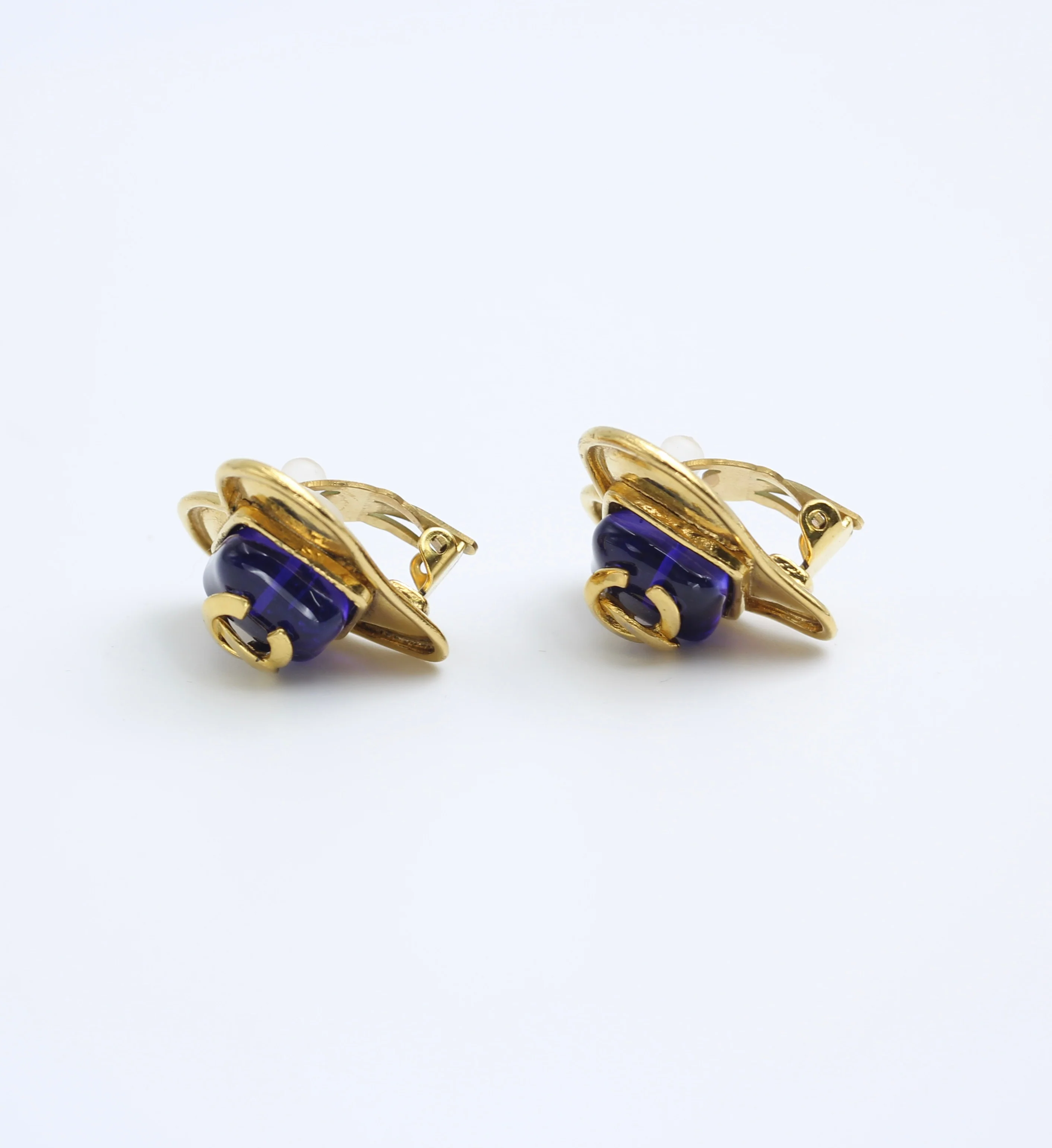 Chanel Vintage 95P Sapphire Blue Glazed Gold-Plated Love Earrings - Image 3