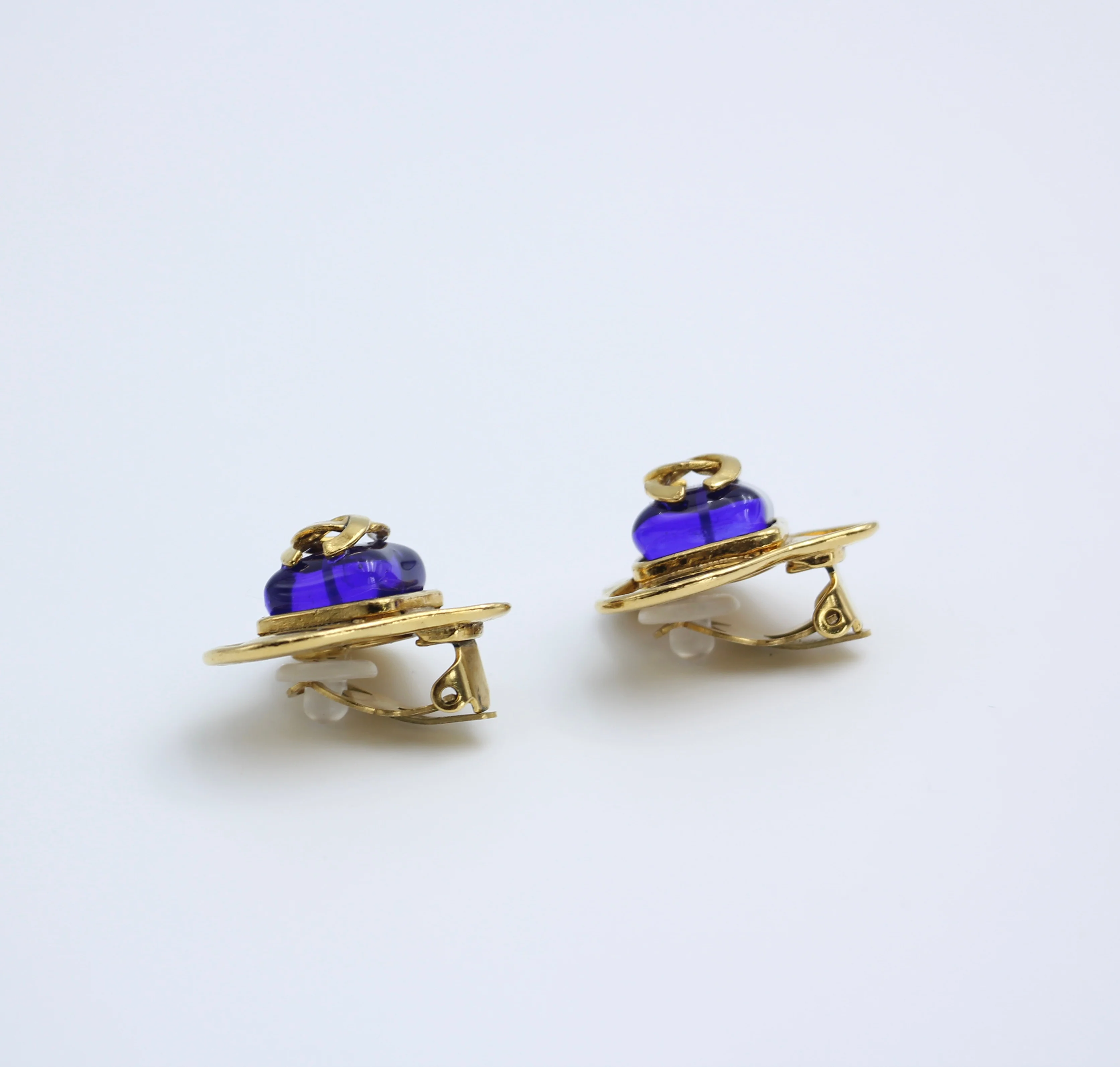 Chanel Vintage 95P Sapphire Blue Glazed Gold-Plated Love Earrings - Image 5